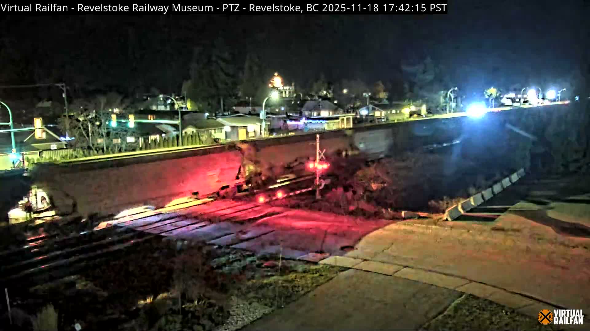 Revelstoke City & Canadian Pacific Railway Railroad Crossing Live Cam - Revelstoke, Columbia-Shuswap, British Columbia, Canada  PTZ | Virtual Railfan LIVE ! 2025-03-18 12:14