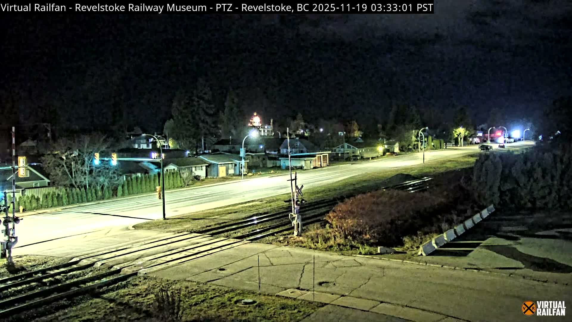 Revelstoke City & Canadian Pacific Railway Railroad Crossing Live Cam - Revelstoke, Columbia-Shuswap, British Columbia, Canada  PTZ | Virtual Railfan LIVE ! 2025-03-18 12:14