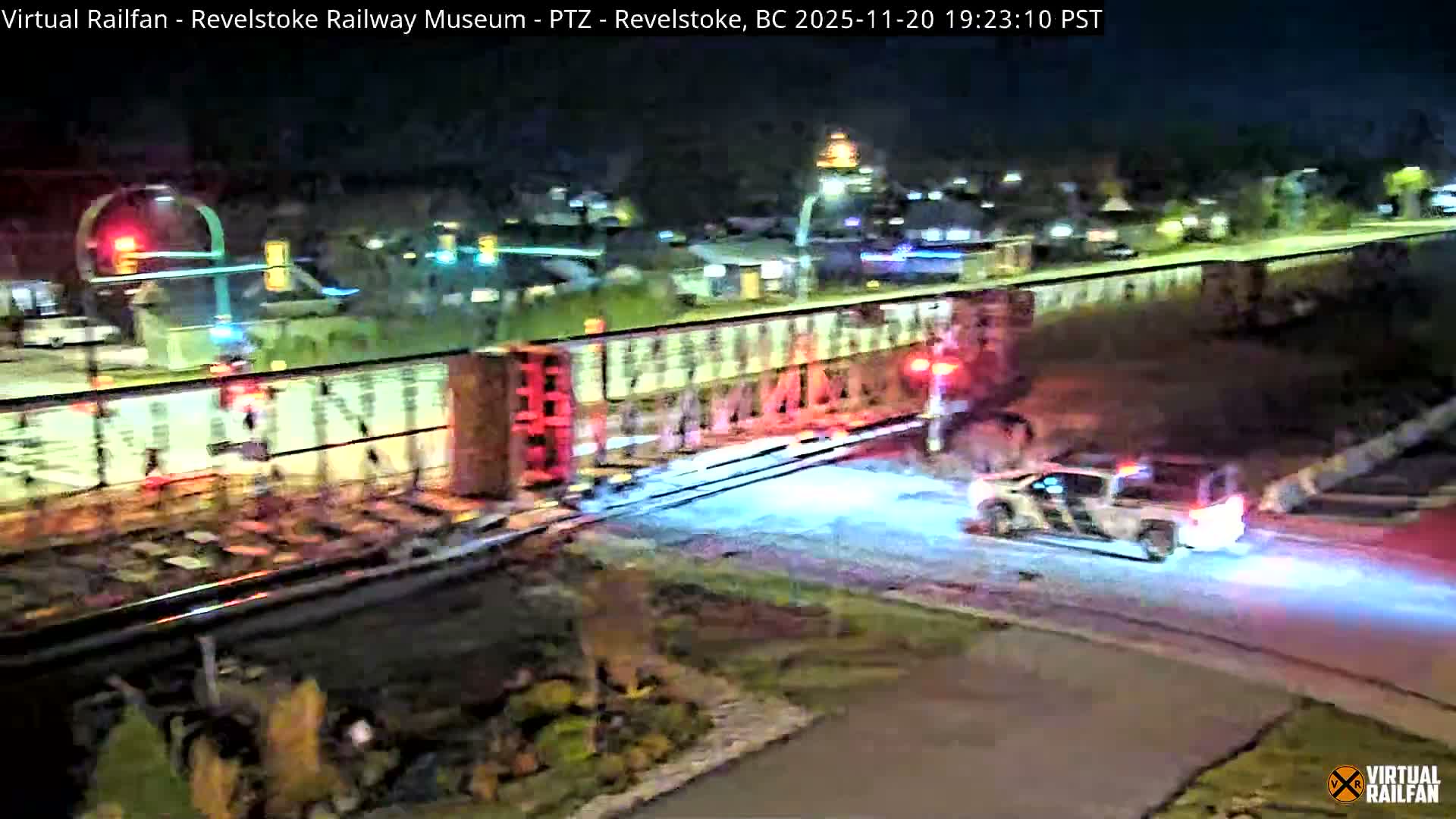 Revelstoke City & Canadian Pacific Railway Railroad Crossing Live Cam - Revelstoke, Columbia-Shuswap, British Columbia, Canada  PTZ | Virtual Railfan LIVE ! 2025-03-18 12:14