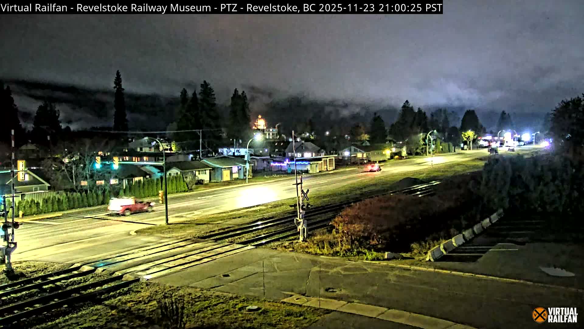 Revelstoke City & Canadian Pacific Railway Railroad Crossing Live Cam - Revelstoke, Columbia-Shuswap, British Columbia, Canada  PTZ | Virtual Railfan LIVE ! 2025-03-18 12:14