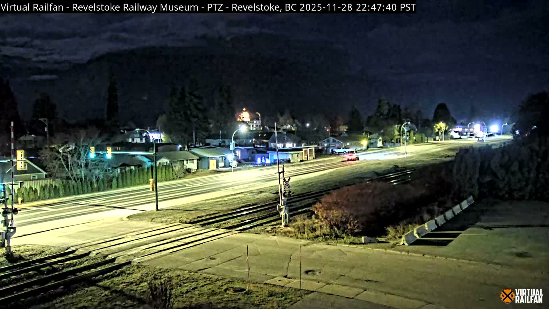 Revelstoke City & Canadian Pacific Railway Railroad Crossing Live Cam - Revelstoke, Columbia-Shuswap, British Columbia, Canada  PTZ | Virtual Railfan LIVE ! 2025-03-18 12:14