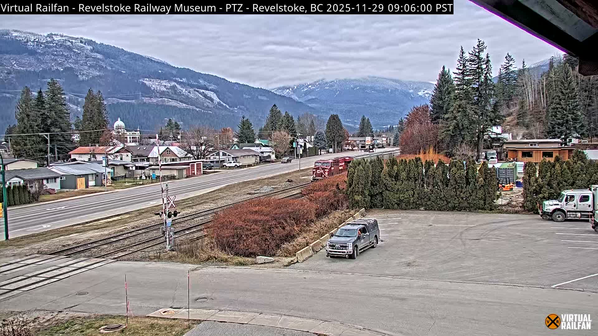 Revelstoke City & Canadian Pacific Railway Railroad Crossing Live Cam - Revelstoke, Columbia-Shuswap, British Columbia, Canada  PTZ | Virtual Railfan LIVE ! 2025-03-18 12:14