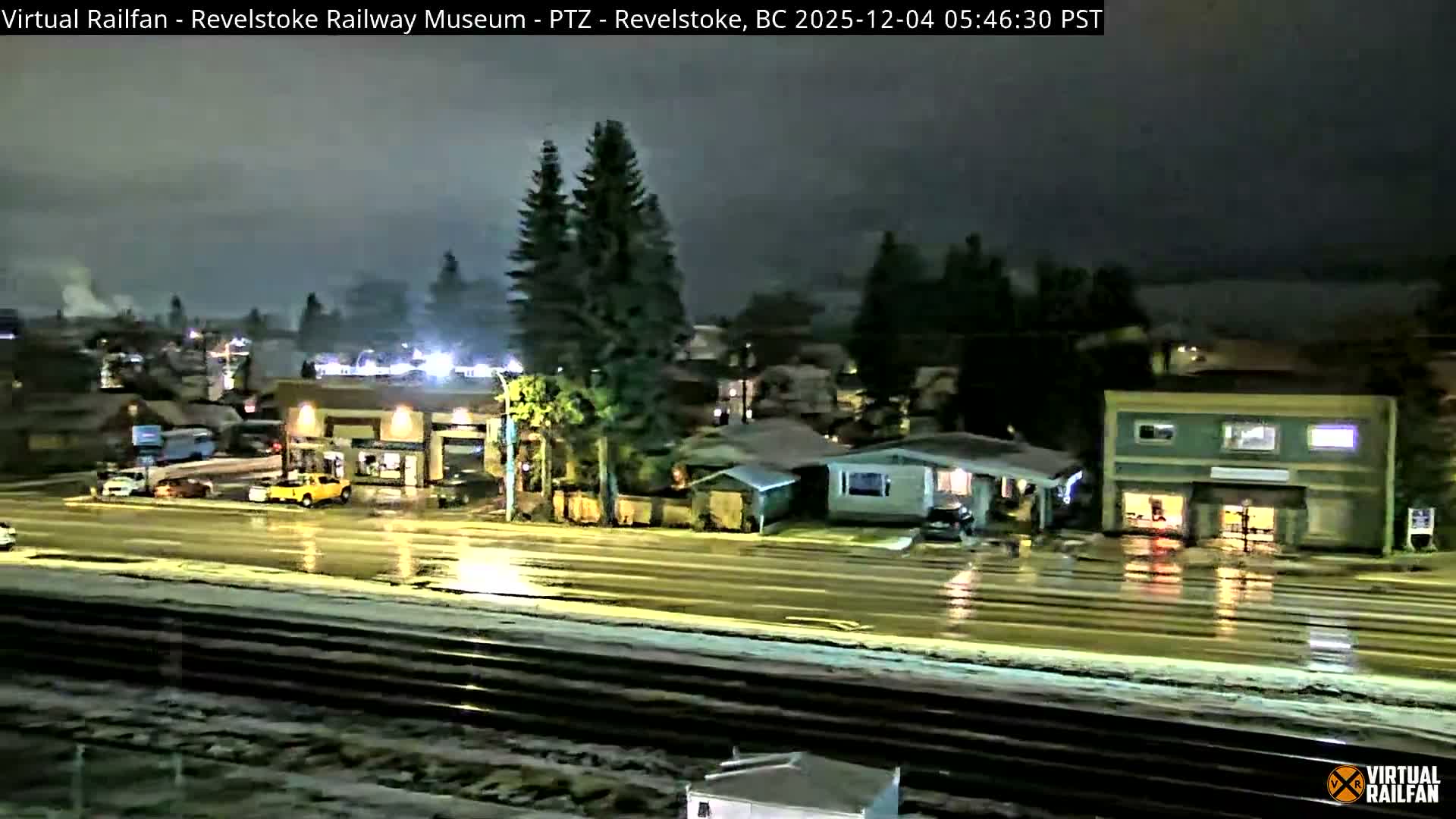 Revelstoke City & Canadian Pacific Railway Railroad Crossing Live Cam - Revelstoke, Columbia-Shuswap, British Columbia, Canada  PTZ | Virtual Railfan LIVE ! 2025-03-18 12:14