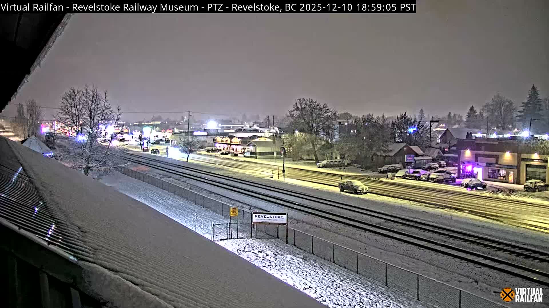 Revelstoke City & Canadian Pacific Railway Railroad Crossing Live Cam - Revelstoke, Columbia-Shuswap, British Columbia, Canada  PTZ | Virtual Railfan LIVE ! 2025-03-18 12:14
