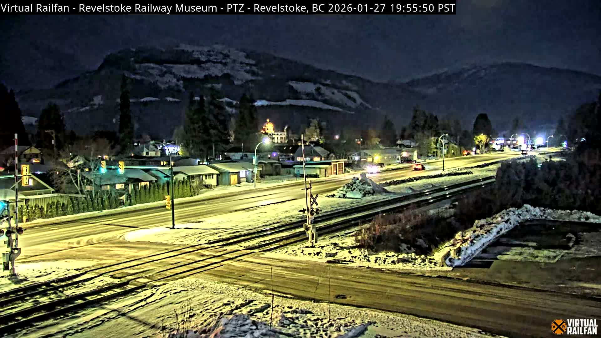 Revelstoke City & Canadian Pacific Railway Railroad Crossing Live Cam - Revelstoke, Columbia-Shuswap, British Columbia, Canada  PTZ | Virtual Railfan LIVE ! 2025-03-18 12:14