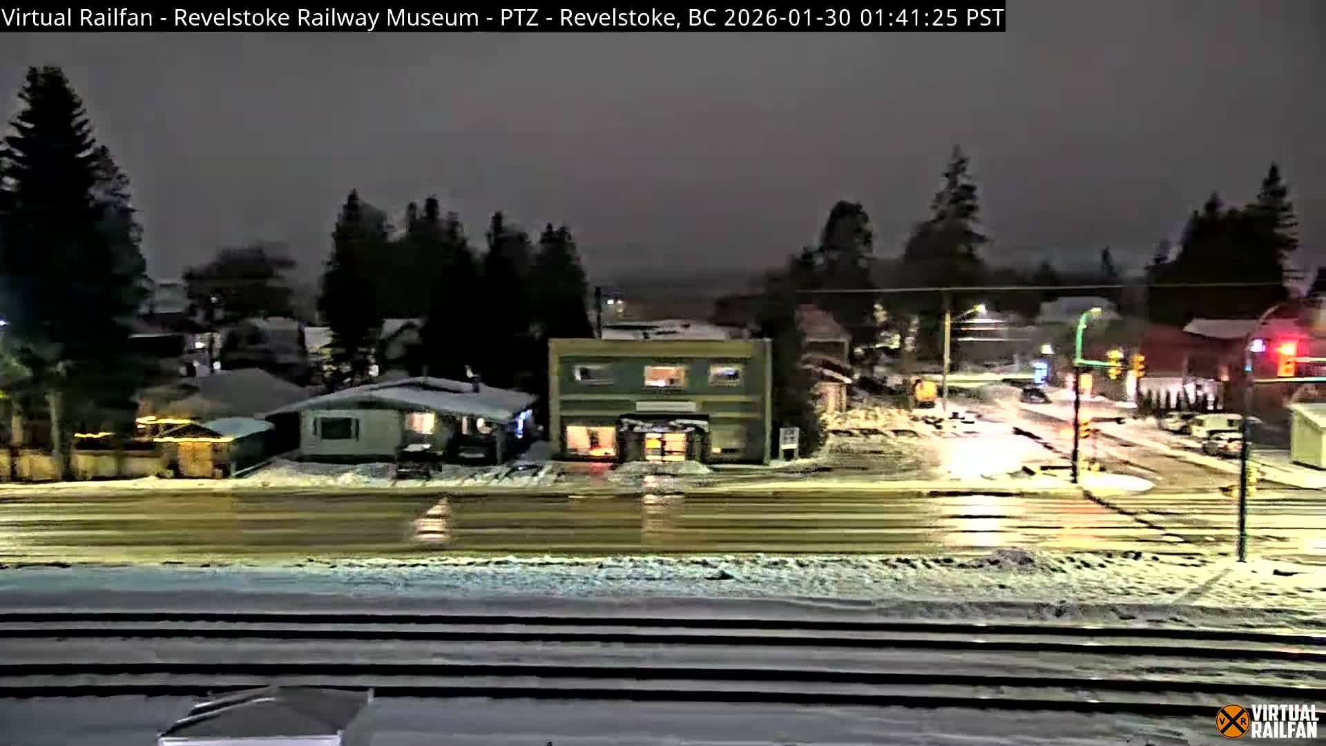 Revelstoke City & Canadian Pacific Railway Railroad Crossing Live Cam - Revelstoke, Columbia-Shuswap, British Columbia, Canada  PTZ | Virtual Railfan LIVE ! 2025-03-18 12:14