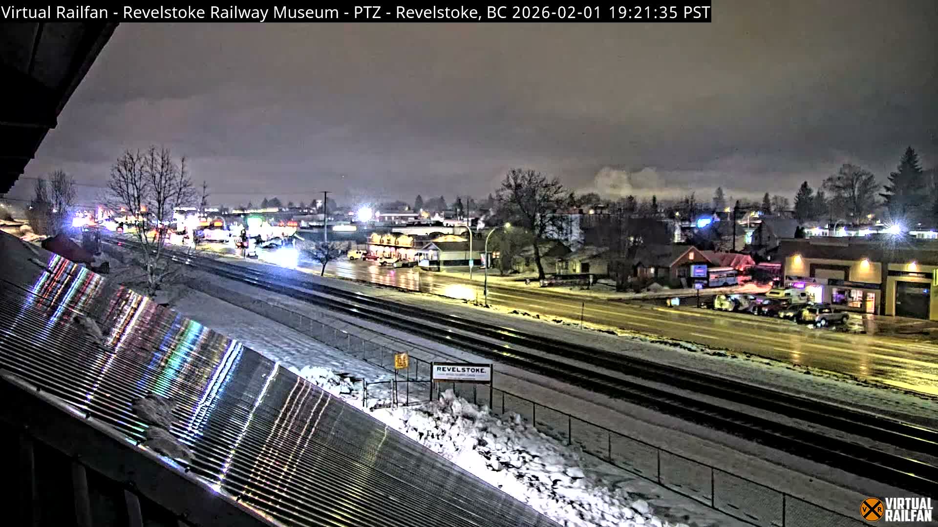 Revelstoke City & Canadian Pacific Railway Railroad Crossing Live Cam - Revelstoke, Columbia-Shuswap, British Columbia, Canada  PTZ | Virtual Railfan LIVE ! 2025-03-18 12:14