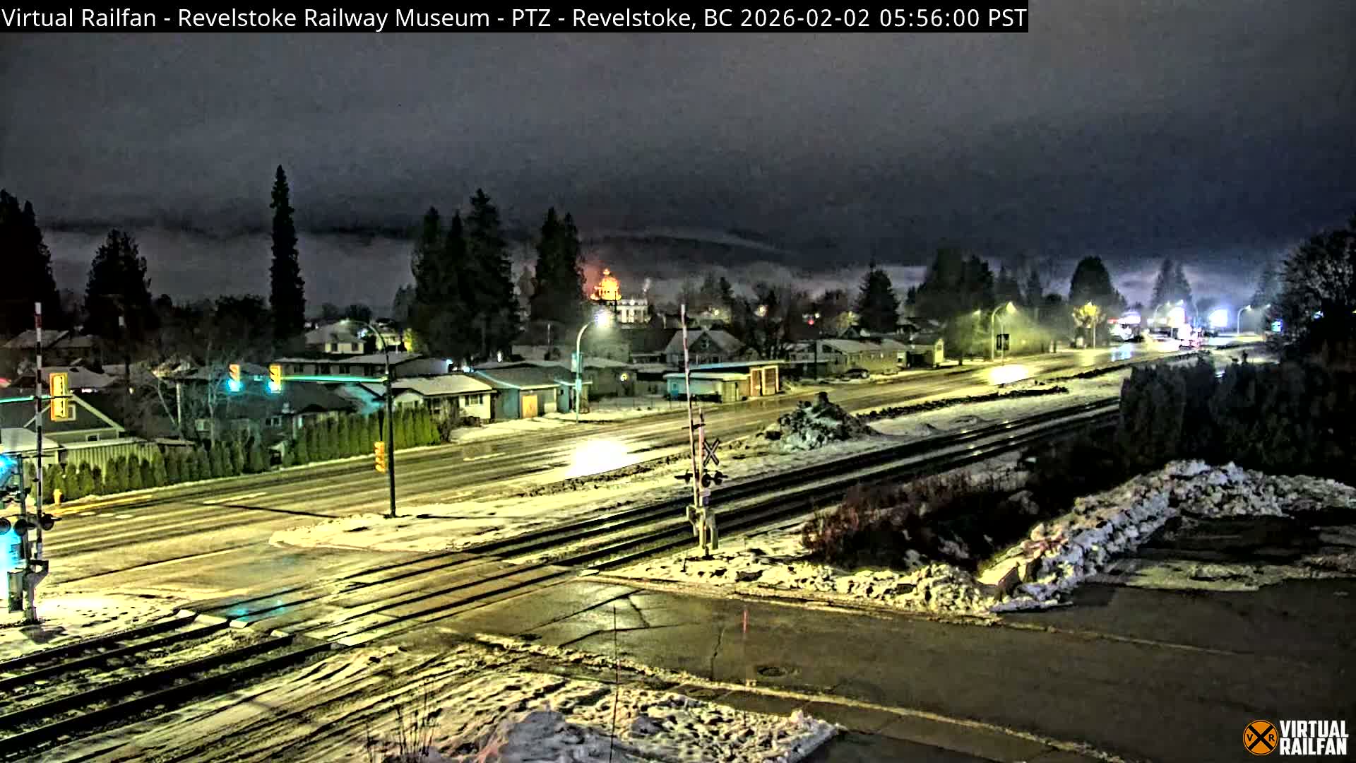 Revelstoke City & Canadian Pacific Railway Railroad Crossing Live Cam - Revelstoke, Columbia-Shuswap, British Columbia, Canada  PTZ | Virtual Railfan LIVE ! 2025-03-18 12:14