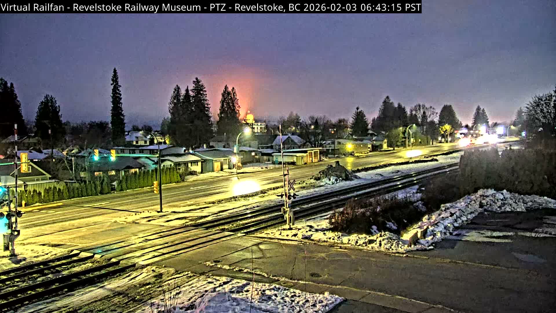 Revelstoke City & Canadian Pacific Railway Railroad Crossing Live Cam - Revelstoke, Columbia-Shuswap, British Columbia, Canada  PTZ | Virtual Railfan LIVE ! 2025-03-18 12:14