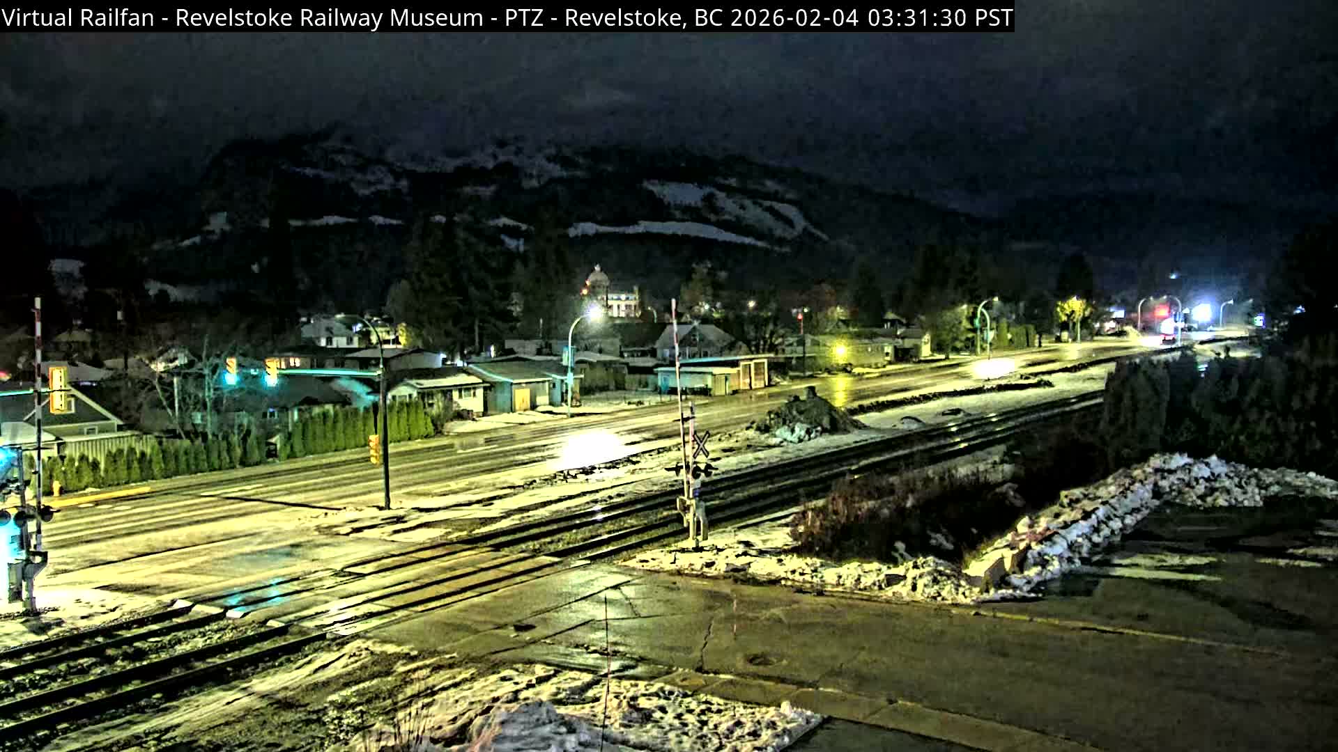 Revelstoke City & Canadian Pacific Railway Railroad Crossing Live Cam - Revelstoke, Columbia-Shuswap, British Columbia, Canada  PTZ | Virtual Railfan LIVE ! 2025-03-18 12:14