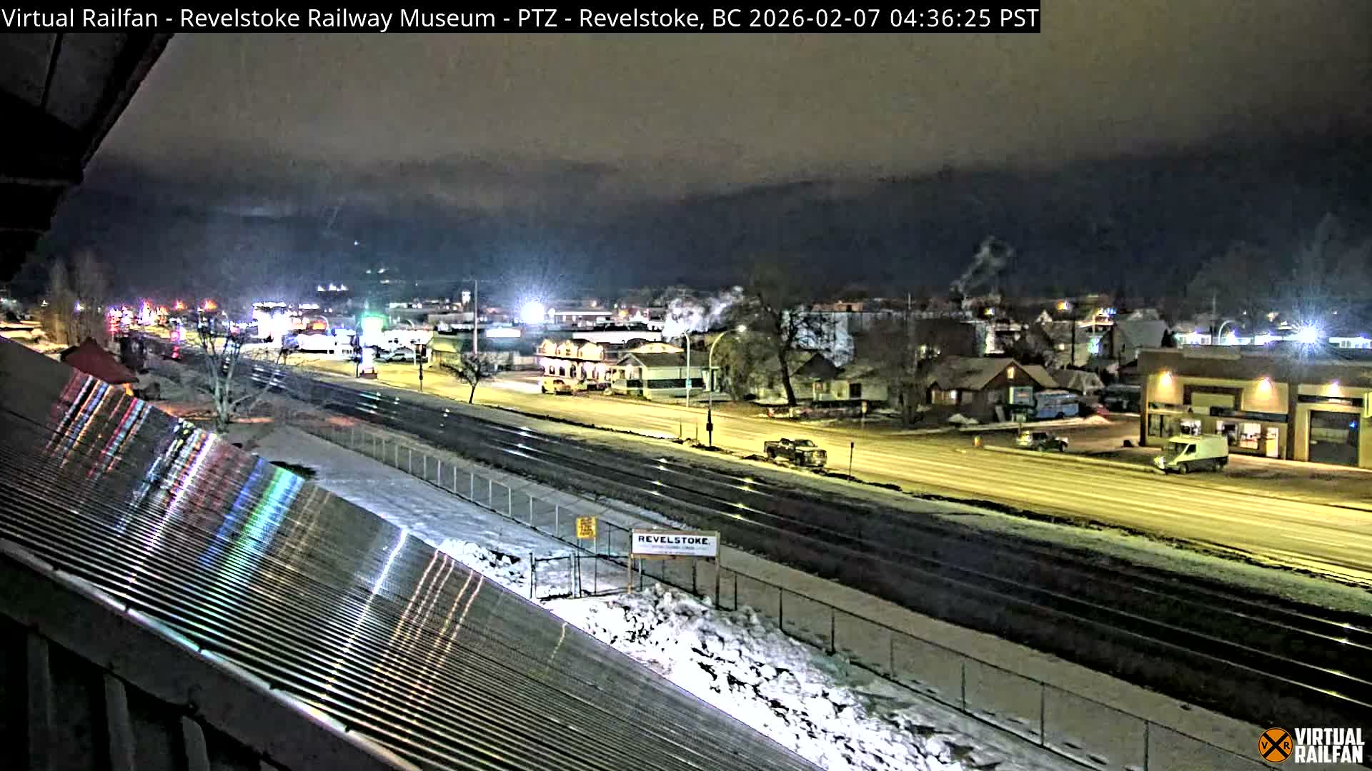 Revelstoke City & Canadian Pacific Railway Railroad Crossing Live Cam - Revelstoke, Columbia-Shuswap, British Columbia, Canada  PTZ | Virtual Railfan LIVE ! 2025-03-18 12:14