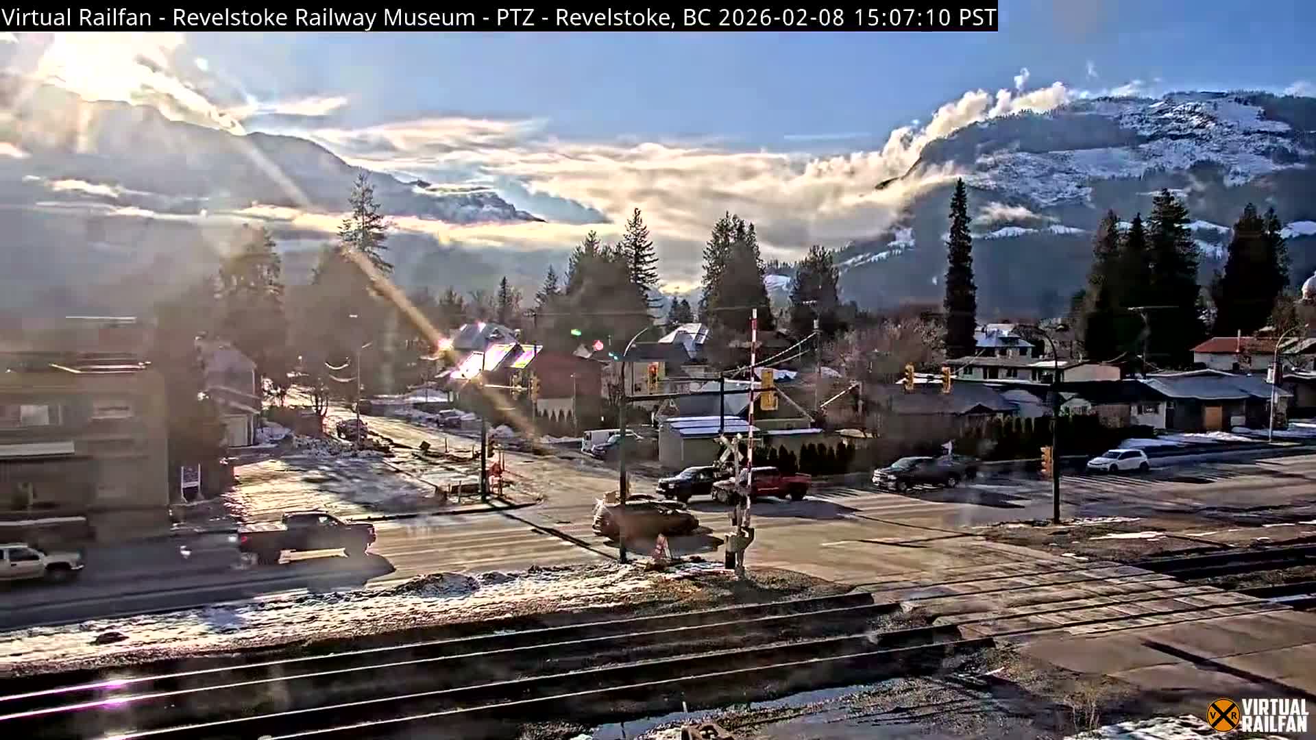 Revelstoke City & Canadian Pacific Railway Railroad Crossing Live Cam - Revelstoke, Columbia-Shuswap, British Columbia, Canada  PTZ | Virtual Railfan LIVE ! 2025-03-18 12:14