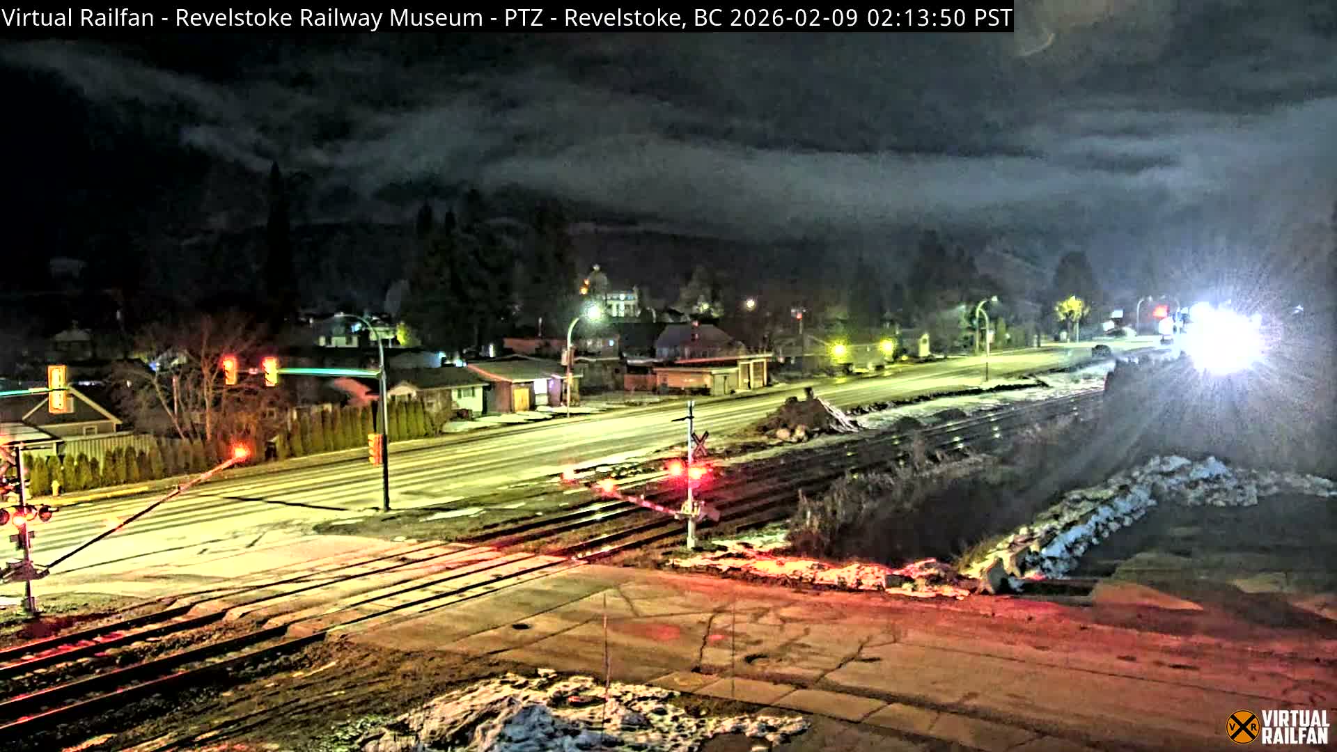 Revelstoke City & Canadian Pacific Railway Railroad Crossing Live Cam - Revelstoke, Columbia-Shuswap, British Columbia, Canada  PTZ | Virtual Railfan LIVE ! 2025-03-18 12:14