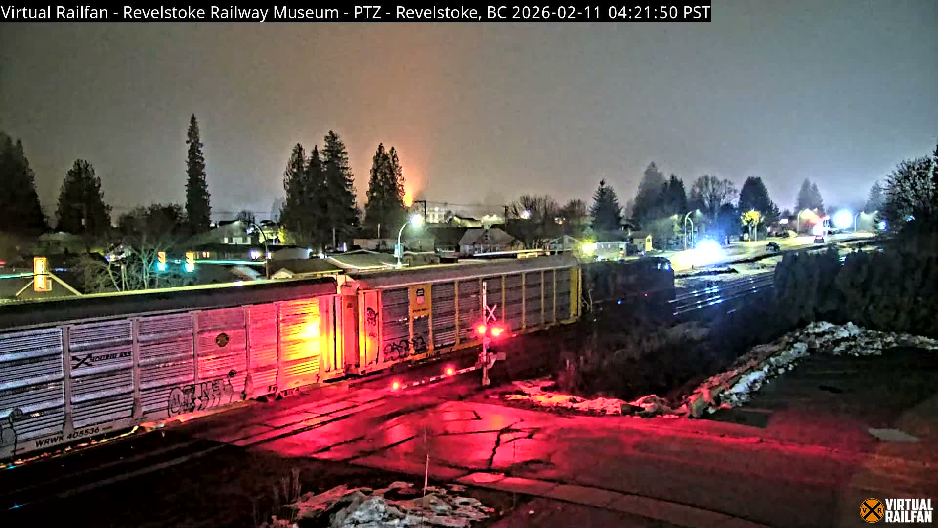 Revelstoke City & Canadian Pacific Railway Railroad Crossing Live Cam - Revelstoke, Columbia-Shuswap, British Columbia, Canada  PTZ | Virtual Railfan LIVE ! 2025-03-18 12:14