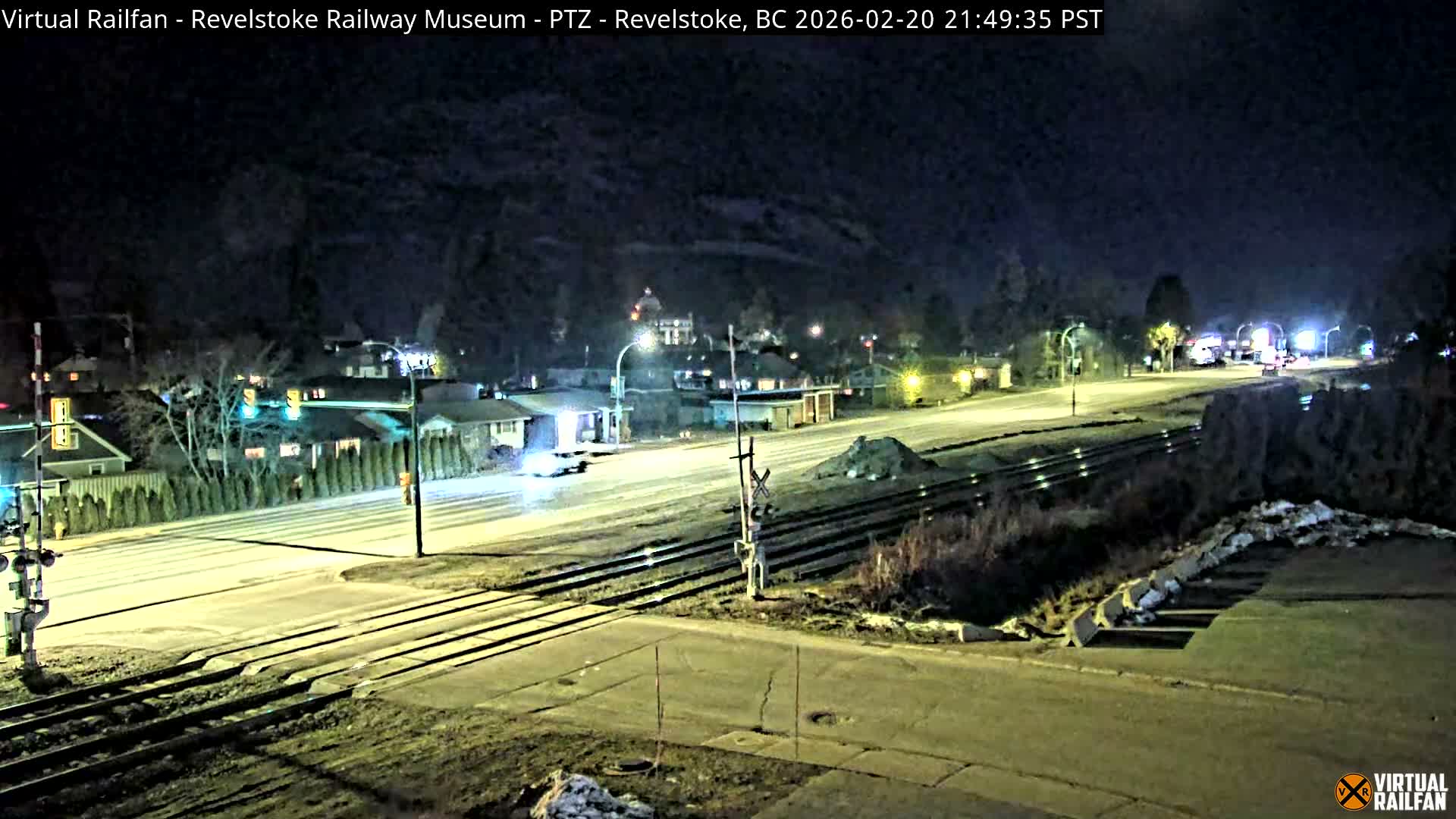 Revelstoke City & Canadian Pacific Railway Railroad Crossing Live Cam - Revelstoke, Columbia-Shuswap, British Columbia, Canada  PTZ | Virtual Railfan LIVE ! 2025-03-18 12:14