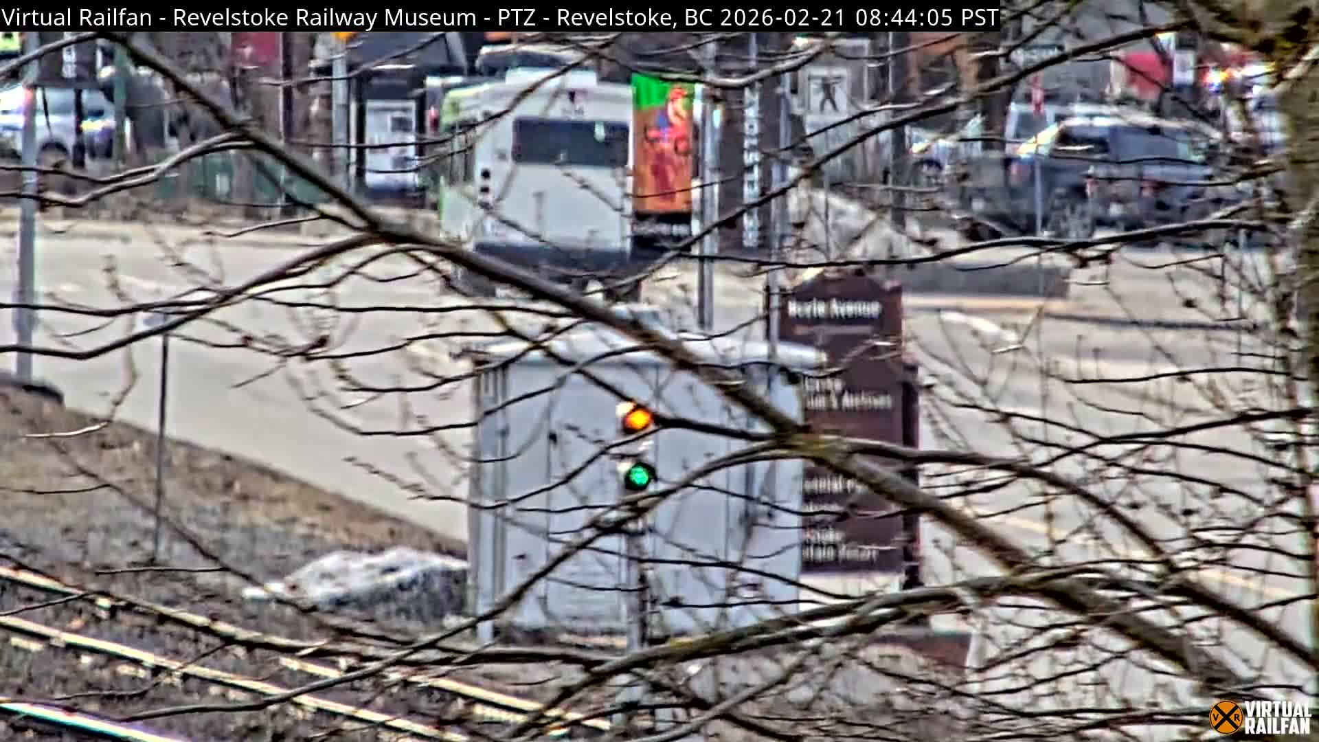 Revelstoke City & Canadian Pacific Railway Railroad Crossing Live Cam - Revelstoke, Columbia-Shuswap, British Columbia, Canada  PTZ | Virtual Railfan LIVE ! 2025-03-18 12:14