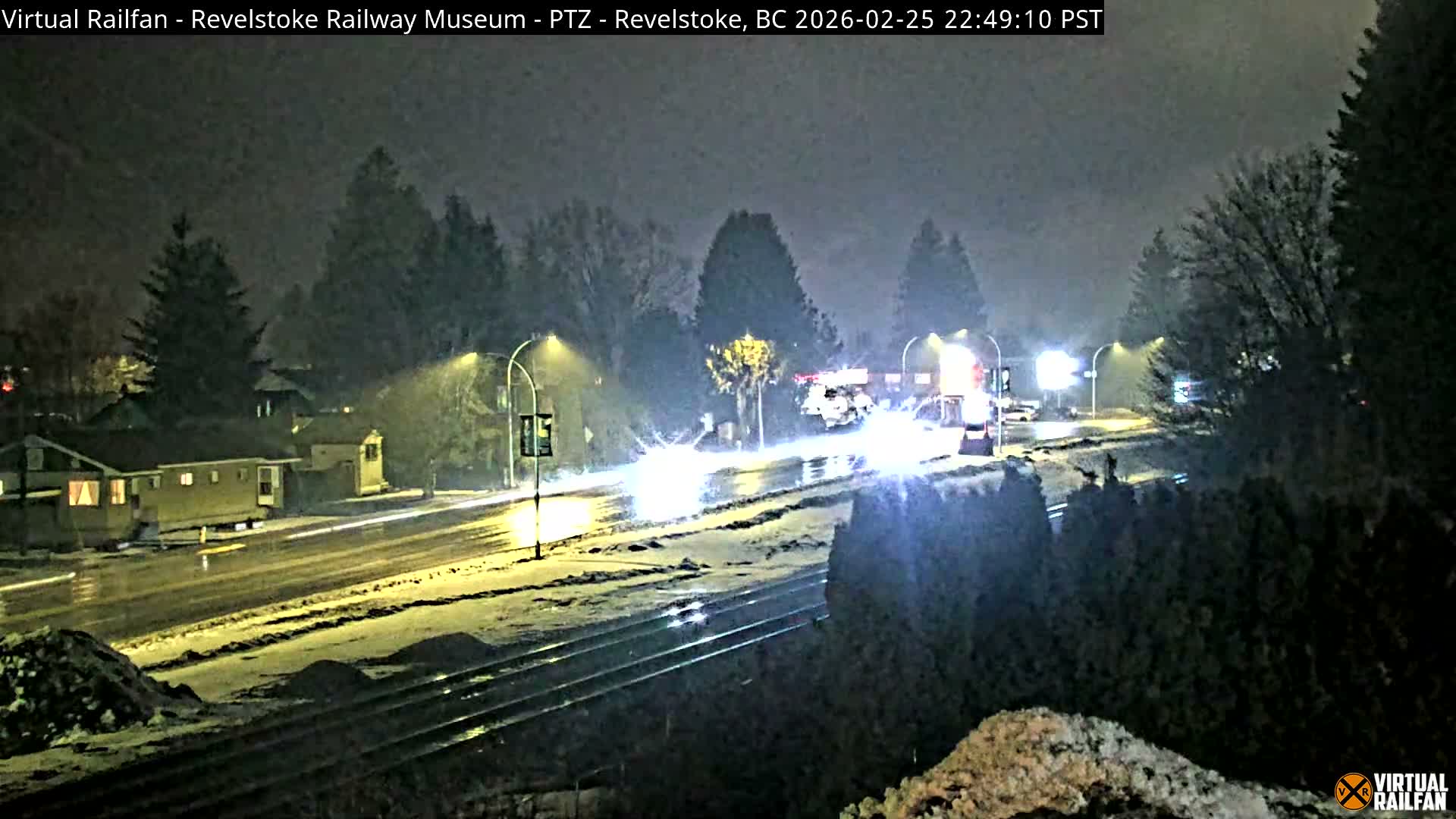 Revelstoke City & Canadian Pacific Railway Railroad Crossing Live Cam - Revelstoke, Columbia-Shuswap, British Columbia, Canada  PTZ | Virtual Railfan LIVE ! 2025-03-18 12:14