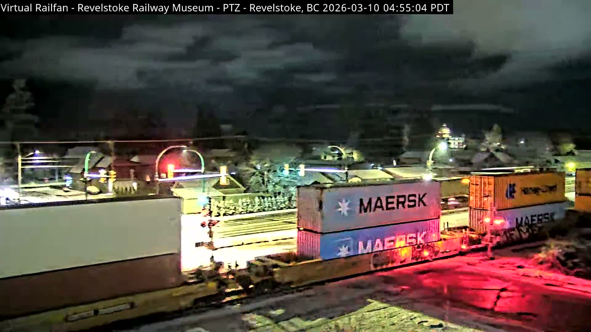 Revelstoke City & Canadian Pacific Railway Railroad Crossing Live Cam - Revelstoke, Columbia-Shuswap, British Columbia, Canada  PTZ | Virtual Railfan LIVE ! 2025-03-18 12:14
