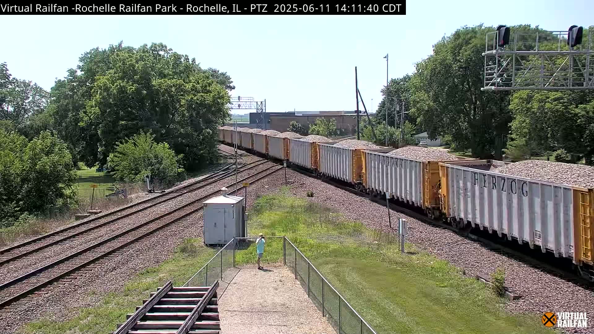 Rochelle Railfan Park Railroad Junction Live Cam - Rochelle, Ogle, Illinois, USA 