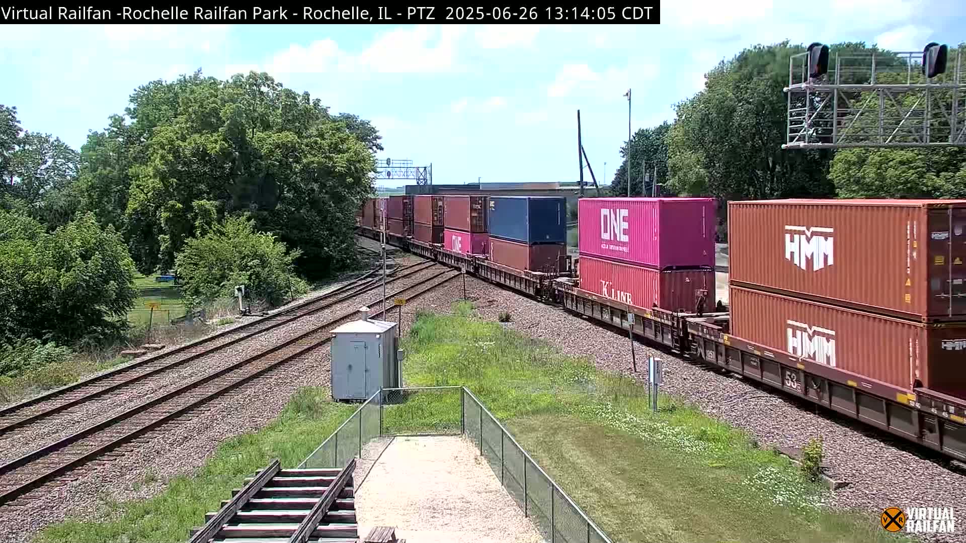 Rochelle Railfan Park Railroad Junction Live Cam - Rochelle, Ogle, Illinois, USA 
