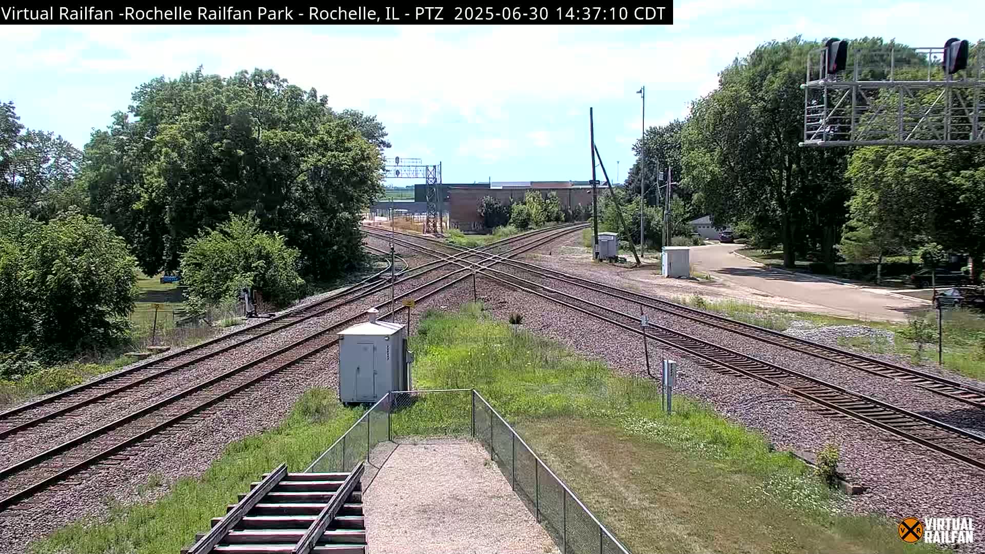 Rochelle Railfan Park Railroad Junction Live Cam - Rochelle, Ogle, Illinois, USA 