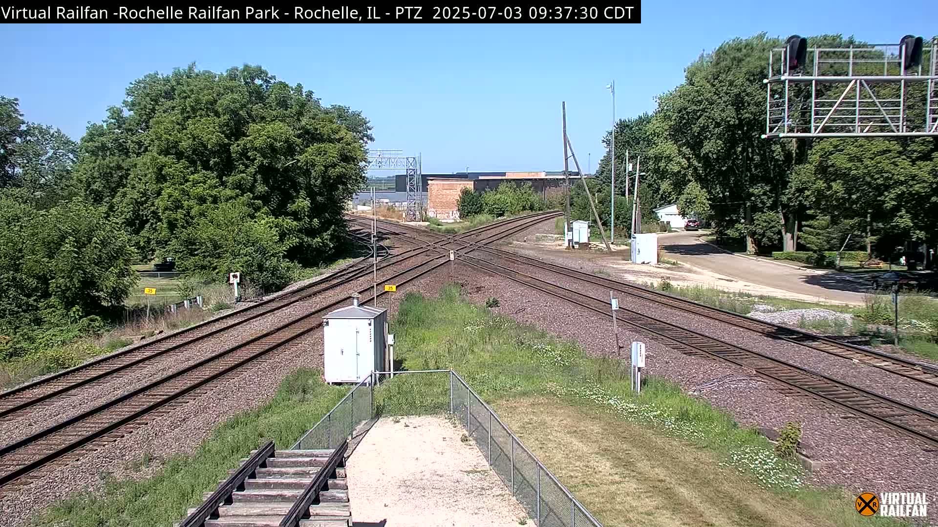 Rochelle Railfan Park Railroad Junction Live Cam - Rochelle, Ogle, Illinois, USA 
