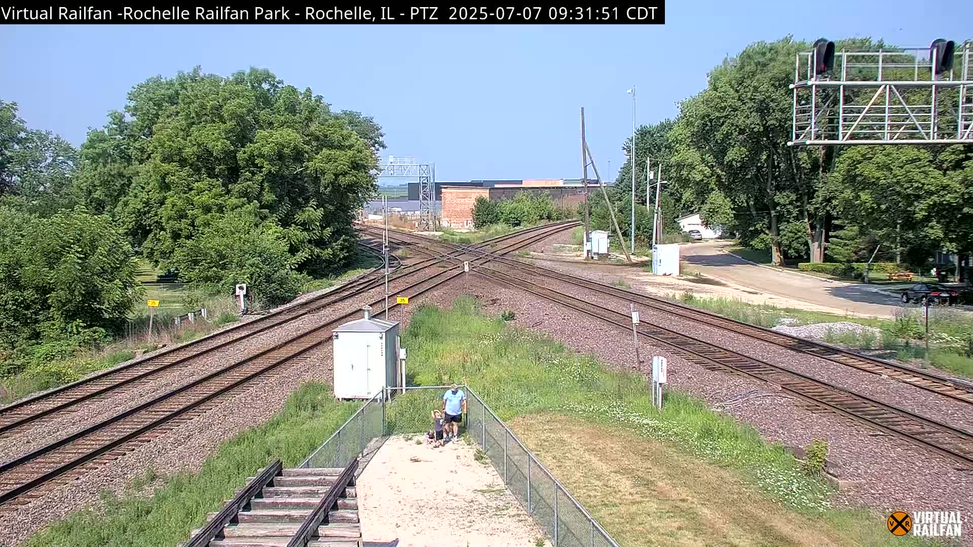 Rochelle Railfan Park Railroad Junction Live Cam - Rochelle, Ogle, Illinois, USA 