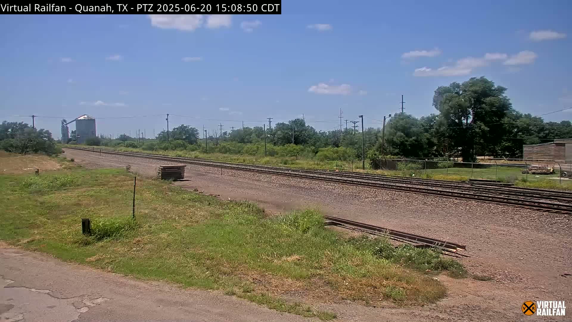 Quanah Railroad Crossing Live Cam - Quanah, Hardeman, Texas, USA