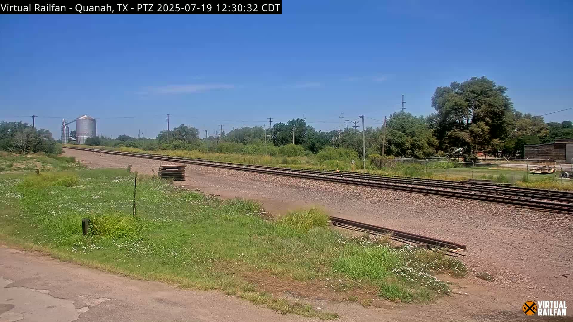 Quanah Railroad Crossing Live Cam - Quanah, Hardeman, Texas, USA