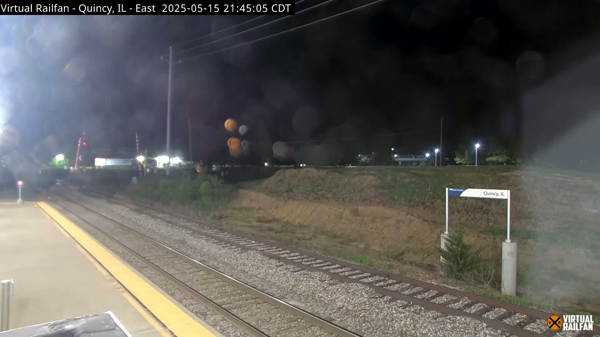 Quincy Amtrak Station & Railroad Crossing Live Cam - Quincy, Adams, Illinois, USA