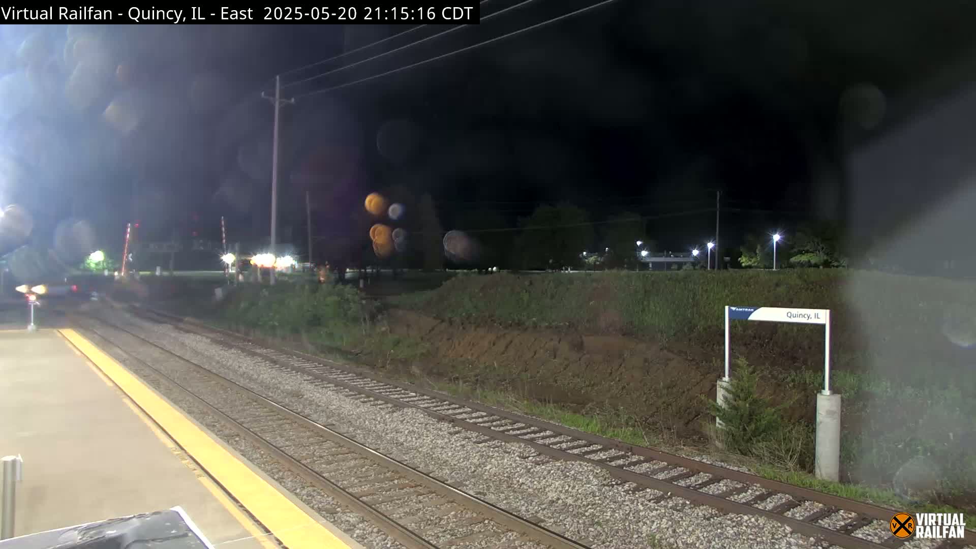 Quincy Amtrak Station & Railroad Crossing Live Cam - Quincy, Adams, Illinois, USA