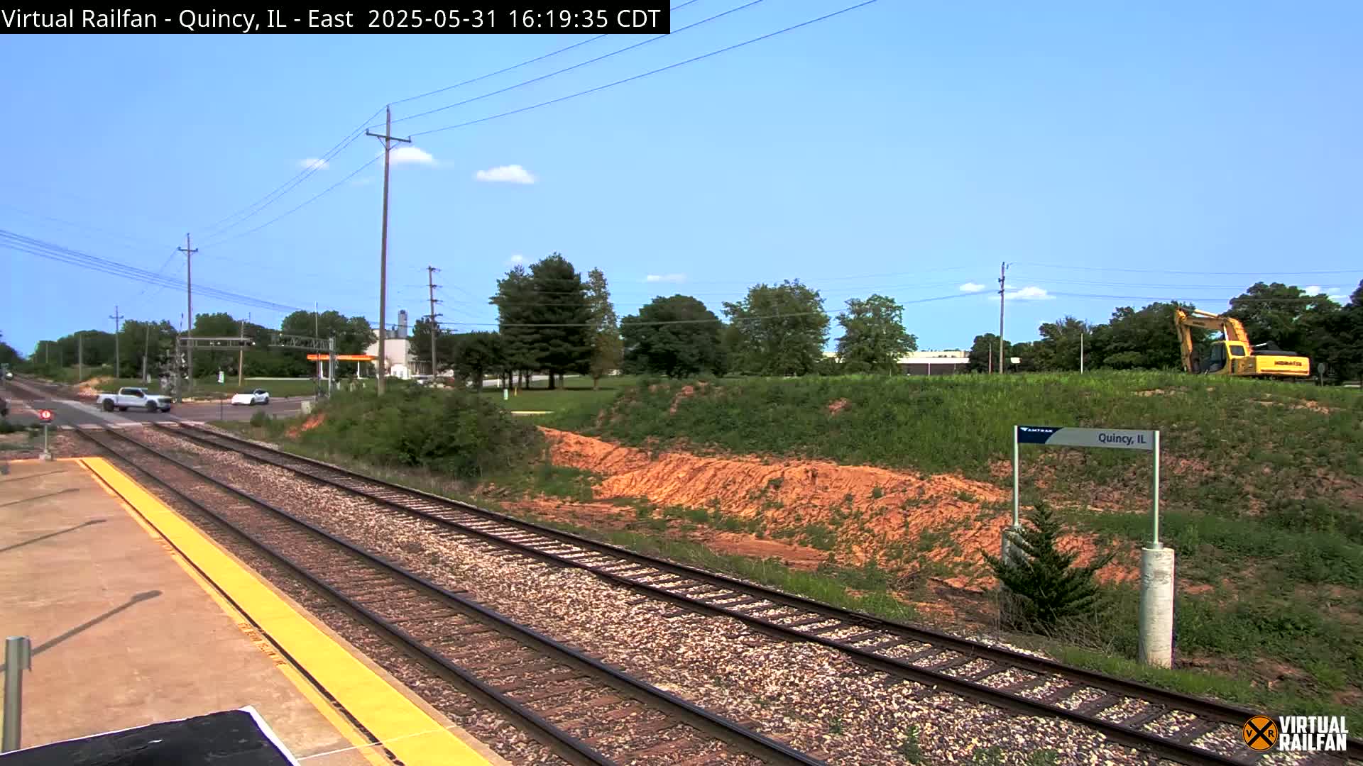 Quincy Amtrak Station & Railroad Crossing Live Cam - Quincy, Adams, Illinois, USA