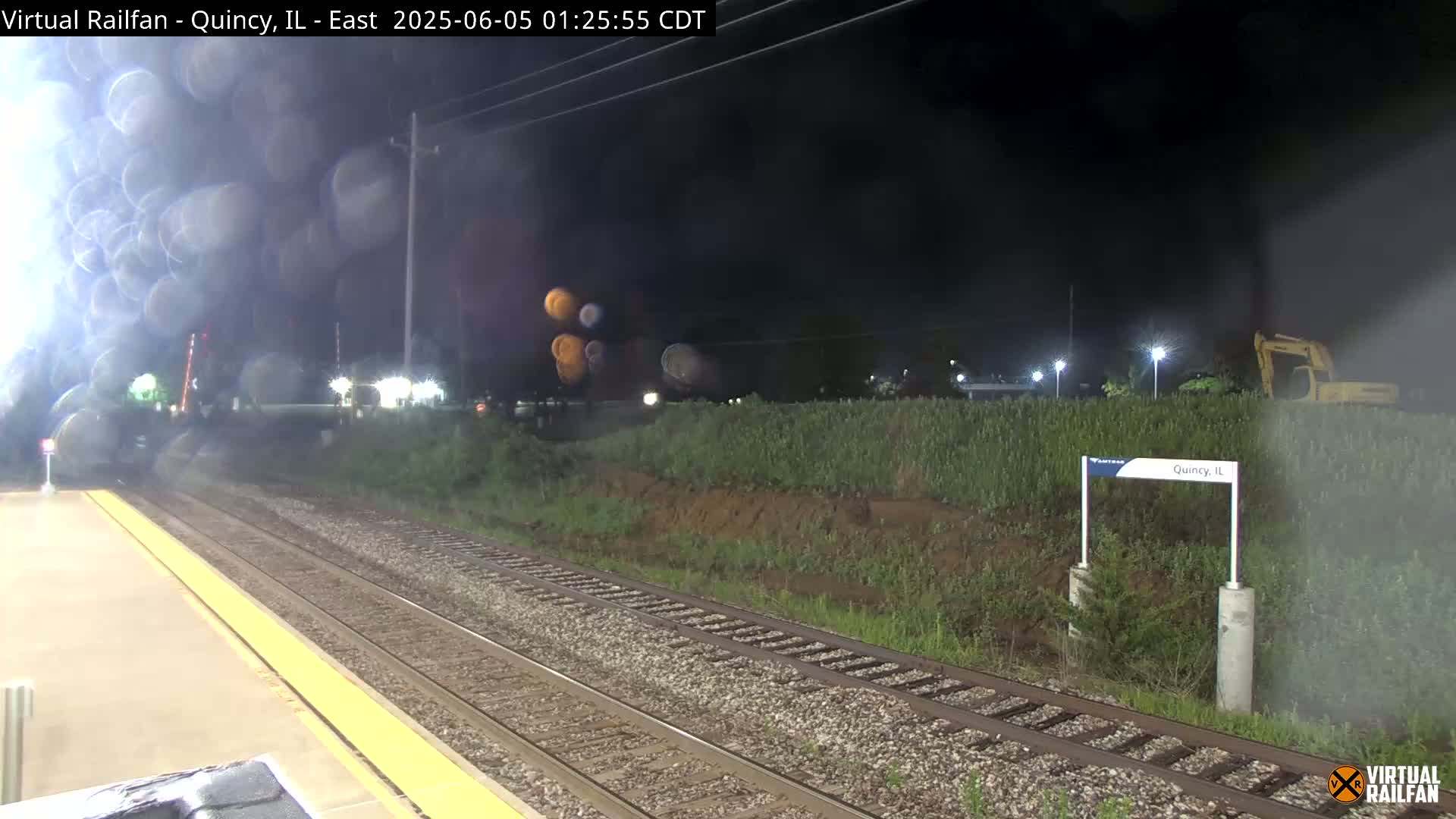Quincy Amtrak Station & Railroad Crossing Live Cam - Quincy, Adams, Illinois, USA