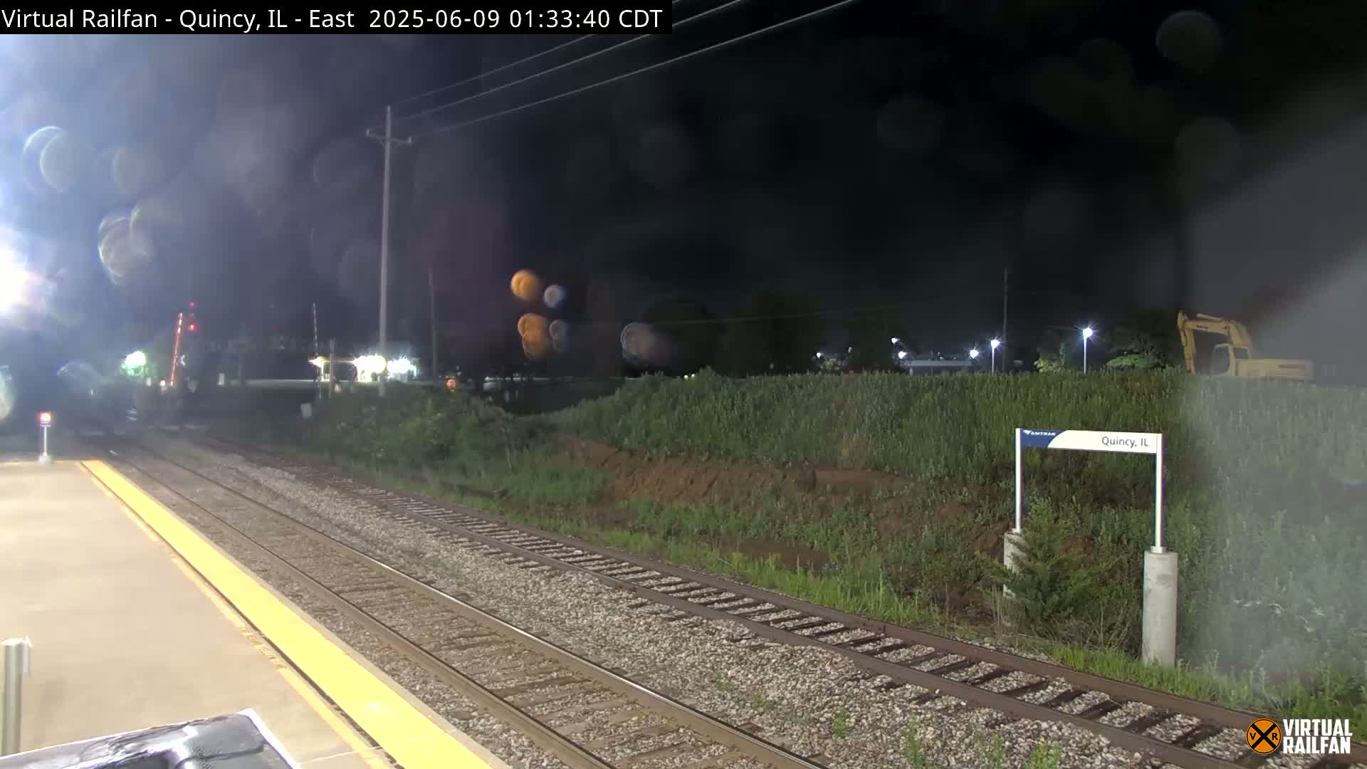 Quincy Amtrak Station & Railroad Crossing Live Cam - Quincy, Adams, Illinois, USA