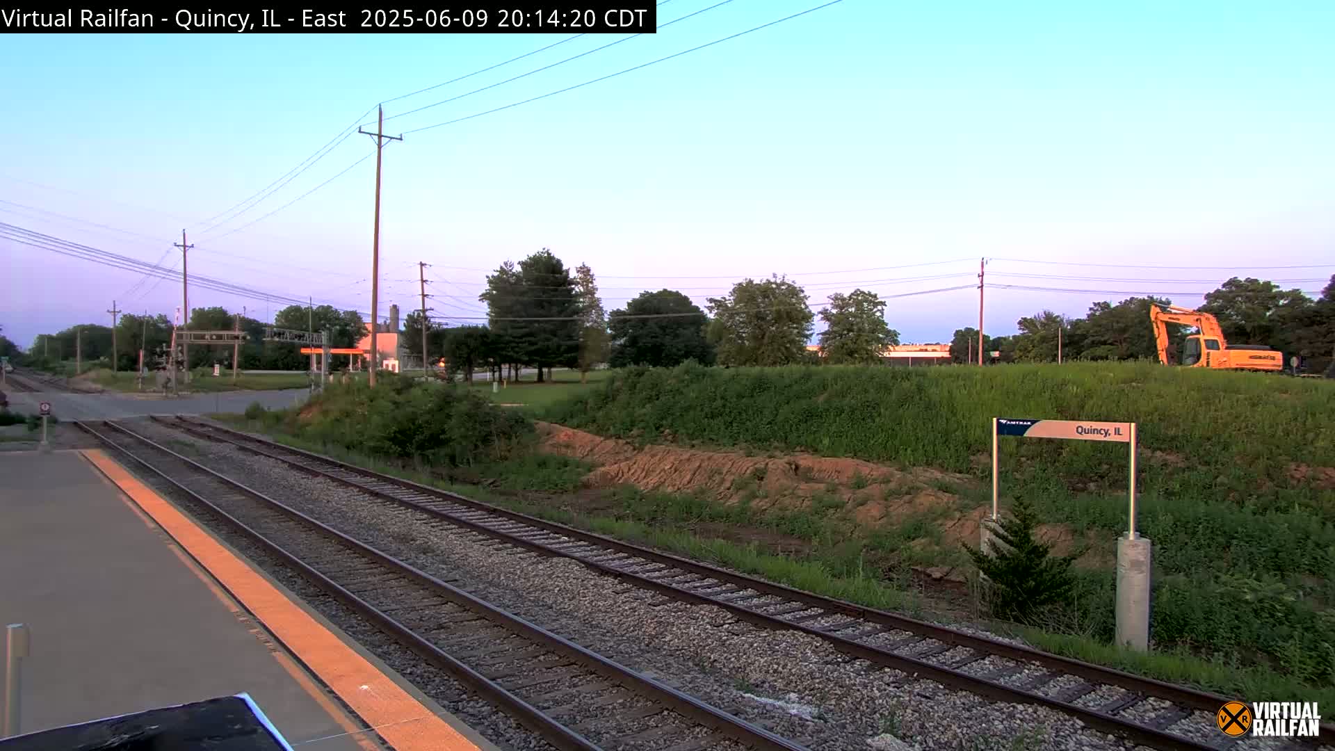 Quincy Amtrak Station & Railroad Crossing Live Cam - Quincy, Adams, Illinois, USA