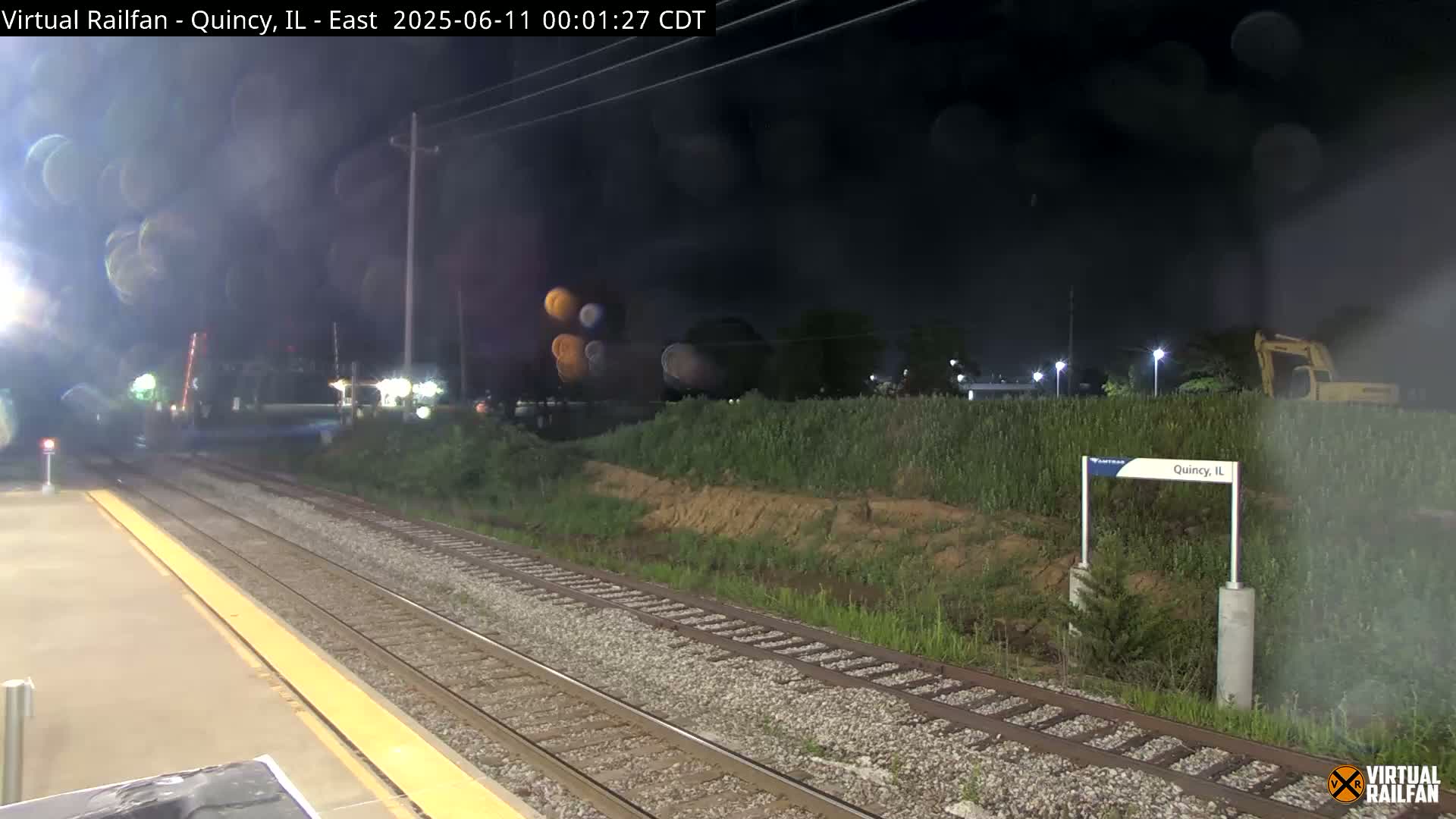 Quincy Amtrak Station & Railroad Crossing Live Cam - Quincy, Adams, Illinois, USA