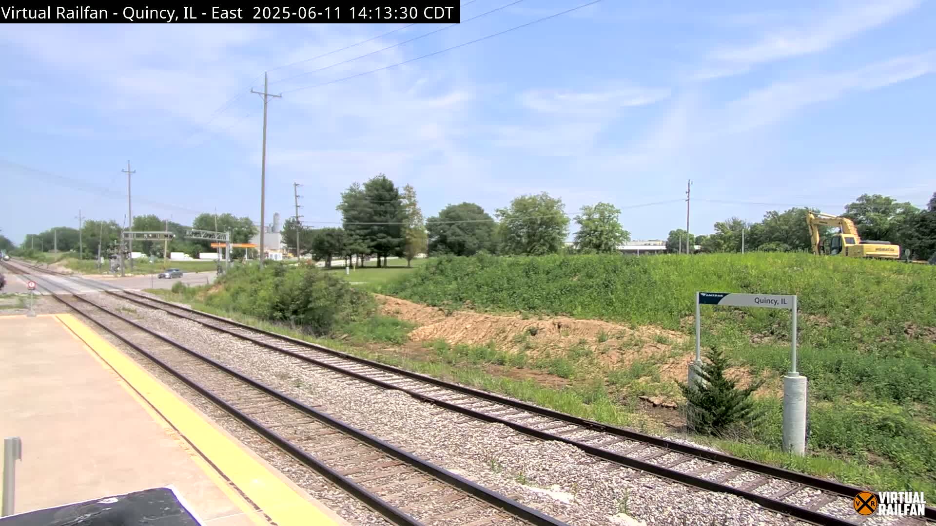 Quincy Amtrak Station & Railroad Crossing Live Cam - Quincy, Adams, Illinois, USA
