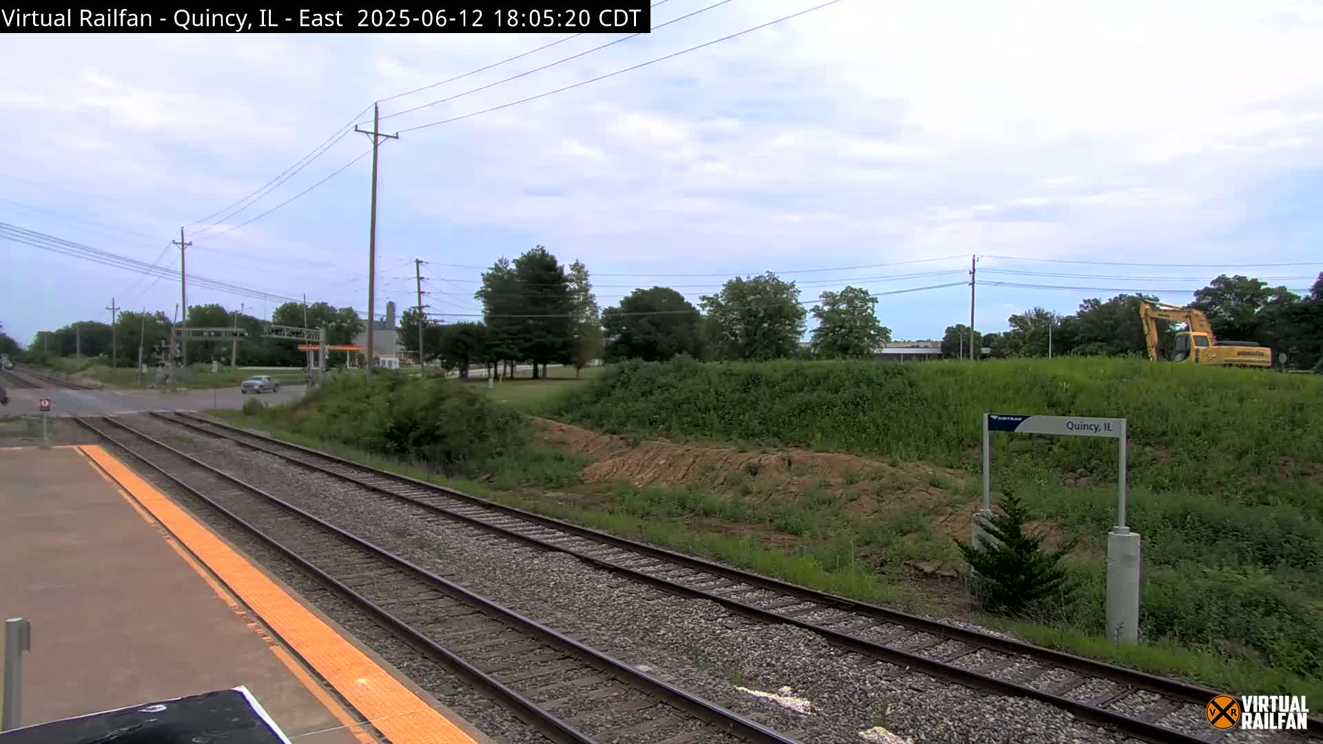 Quincy Amtrak Station & Railroad Crossing Live Cam - Quincy, Adams, Illinois, USA