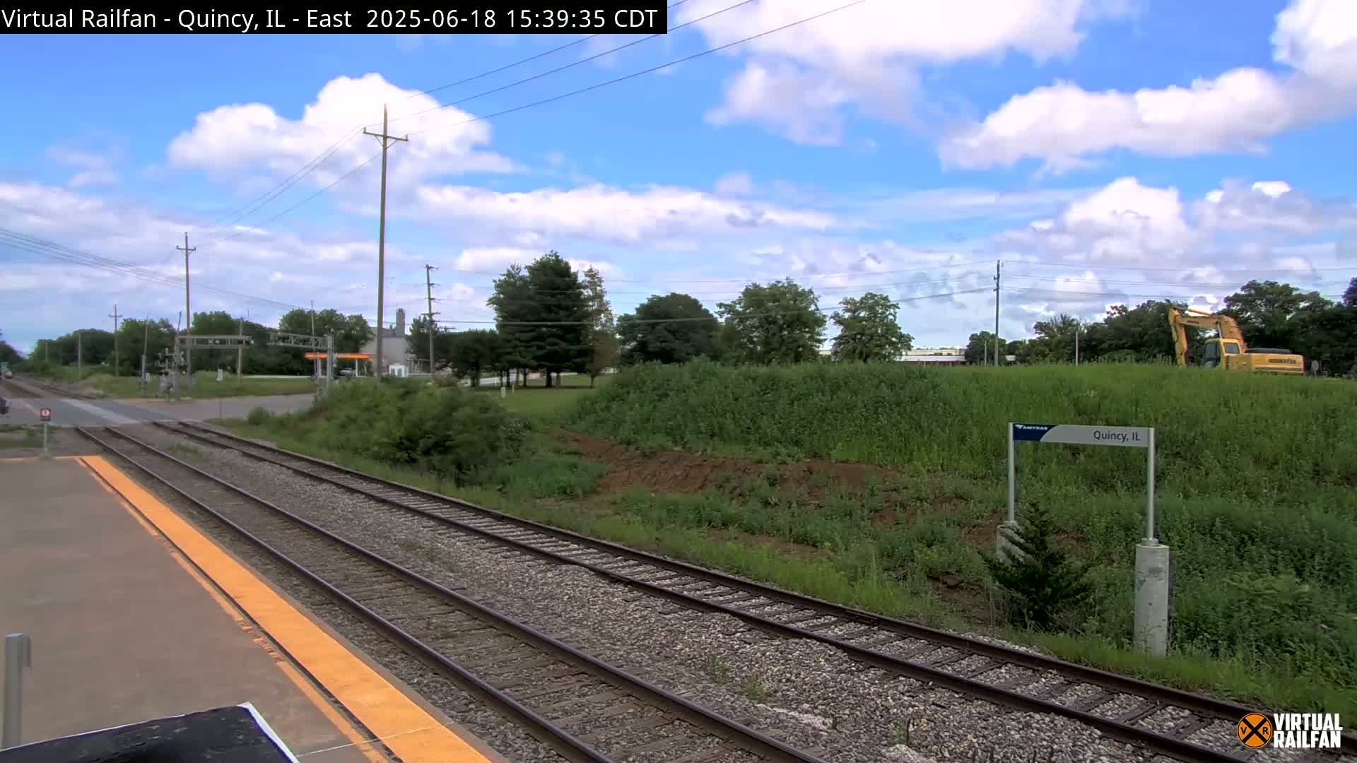Quincy Amtrak Station & Railroad Crossing Live Cam - Quincy, Adams, Illinois, USA