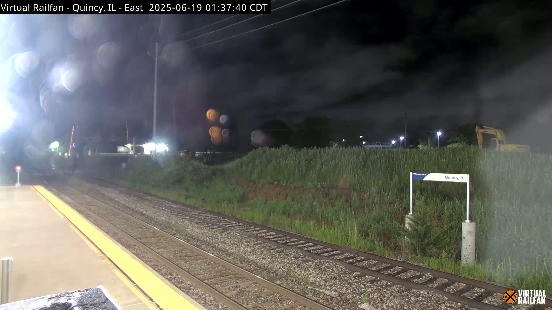 Quincy Amtrak Station & Railroad Crossing Live Cam - Quincy, Adams, Illinois, USA