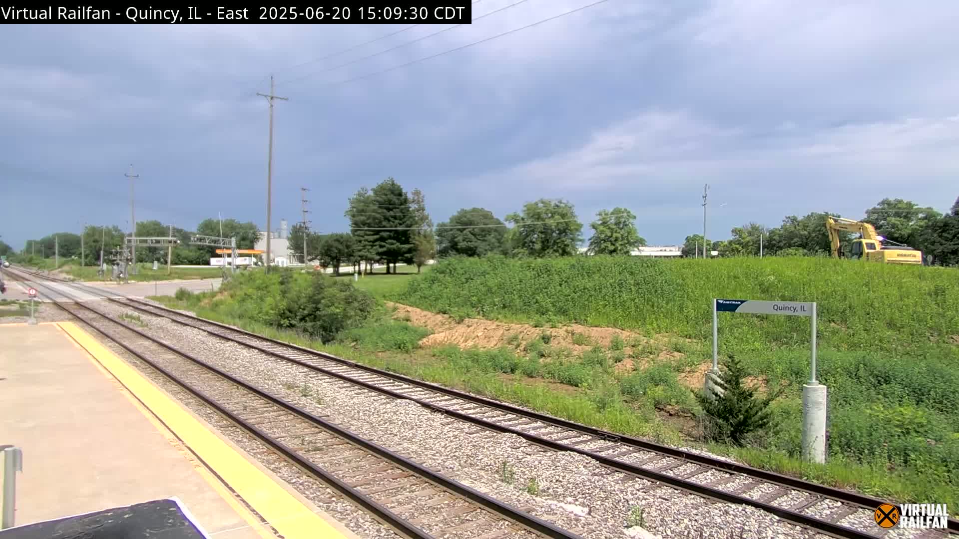 Quincy Amtrak Station & Railroad Crossing Live Cam - Quincy, Adams, Illinois, USA