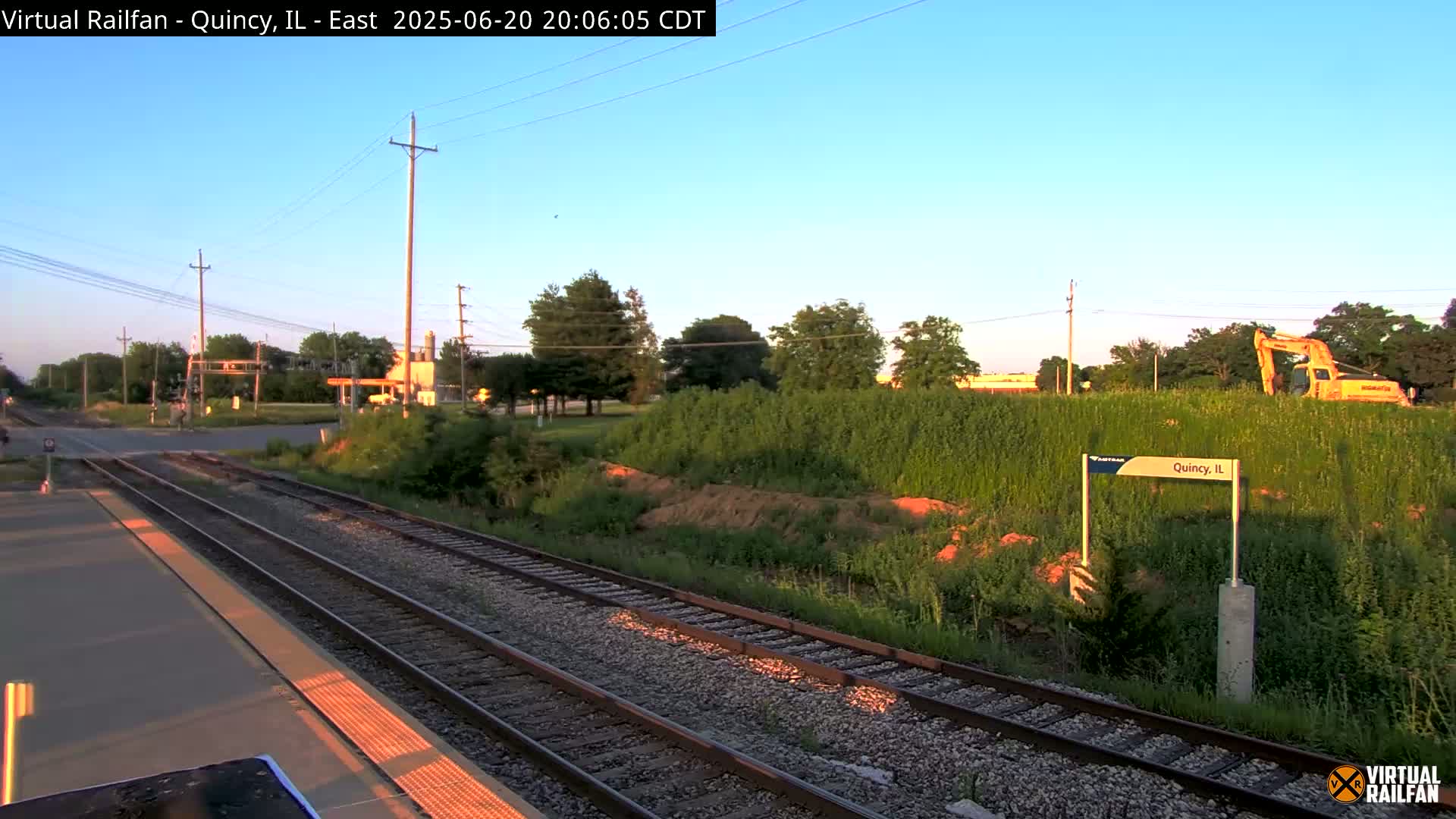 Quincy Amtrak Station & Railroad Crossing Live Cam - Quincy, Adams, Illinois, USA