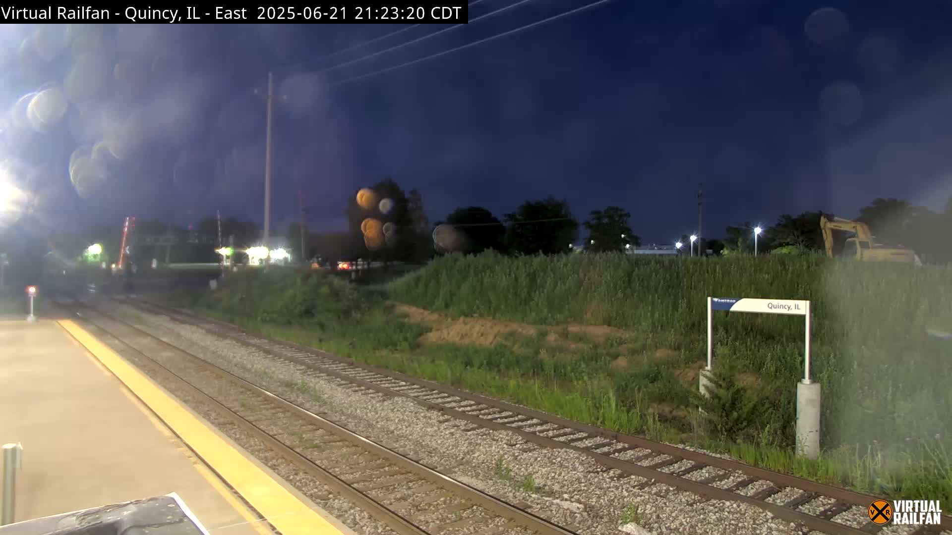 Quincy Amtrak Station & Railroad Crossing Live Cam - Quincy, Adams, Illinois, USA