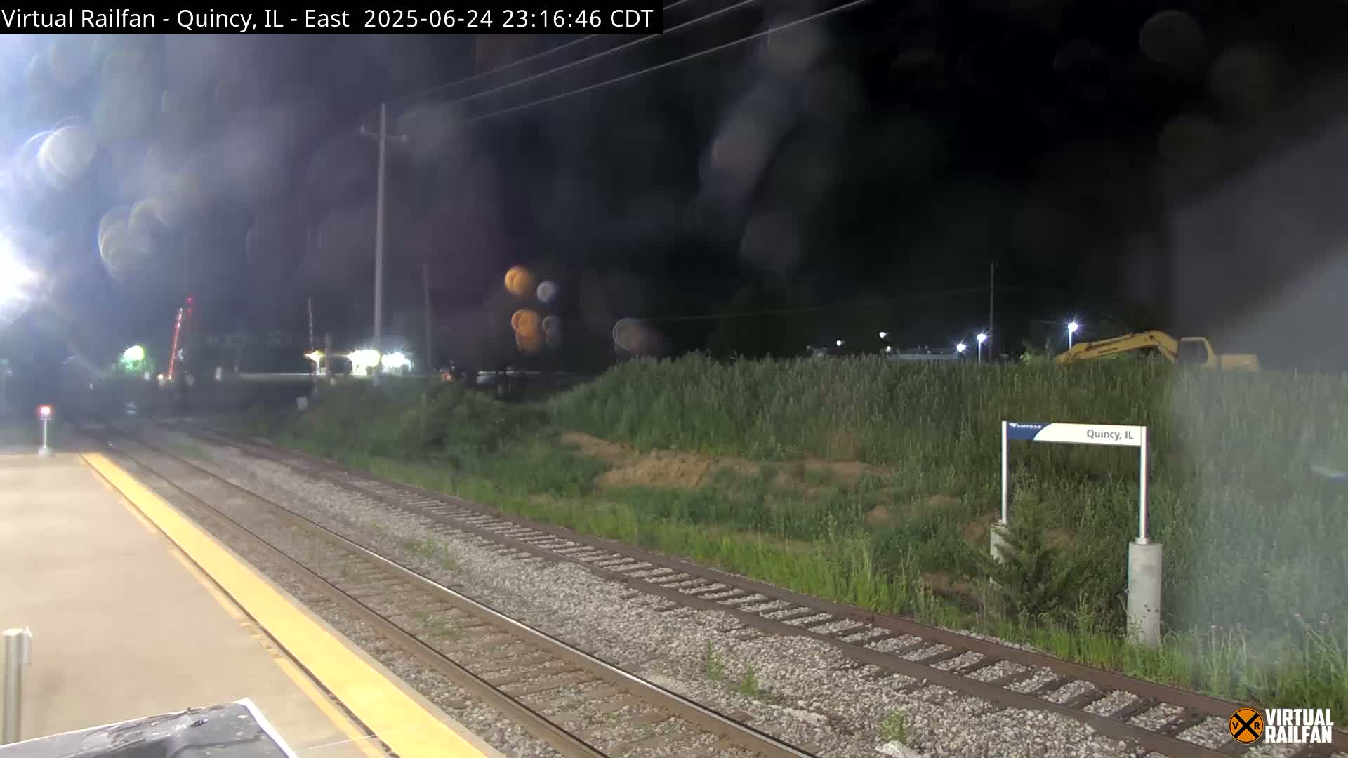 Quincy Amtrak Station & Railroad Crossing Live Cam - Quincy, Adams, Illinois, USA
