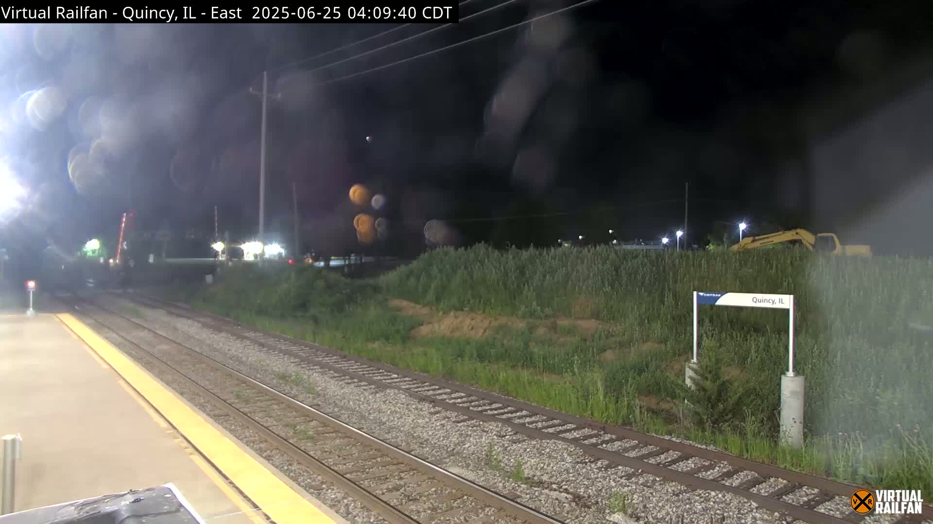 Quincy Amtrak Station & Railroad Crossing Live Cam - Quincy, Adams, Illinois, USA