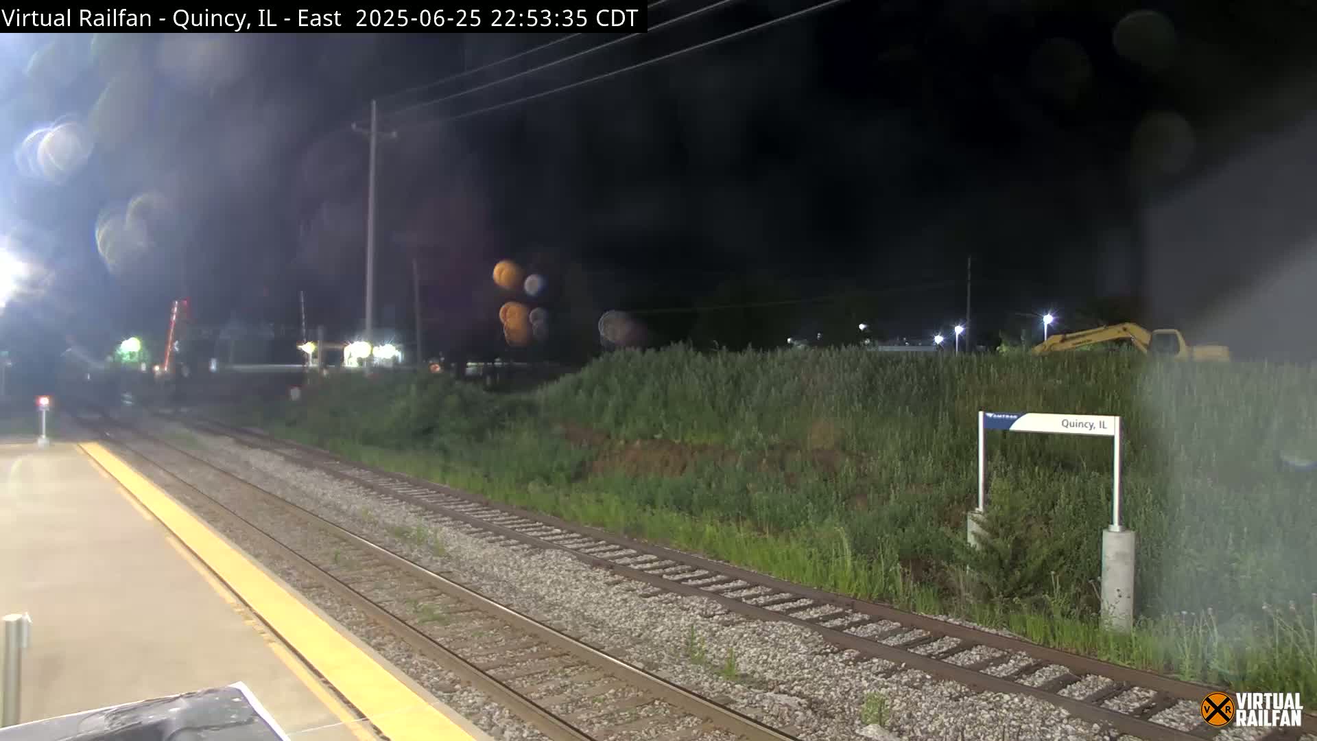 Quincy Amtrak Station & Railroad Crossing Live Cam - Quincy, Adams, Illinois, USA