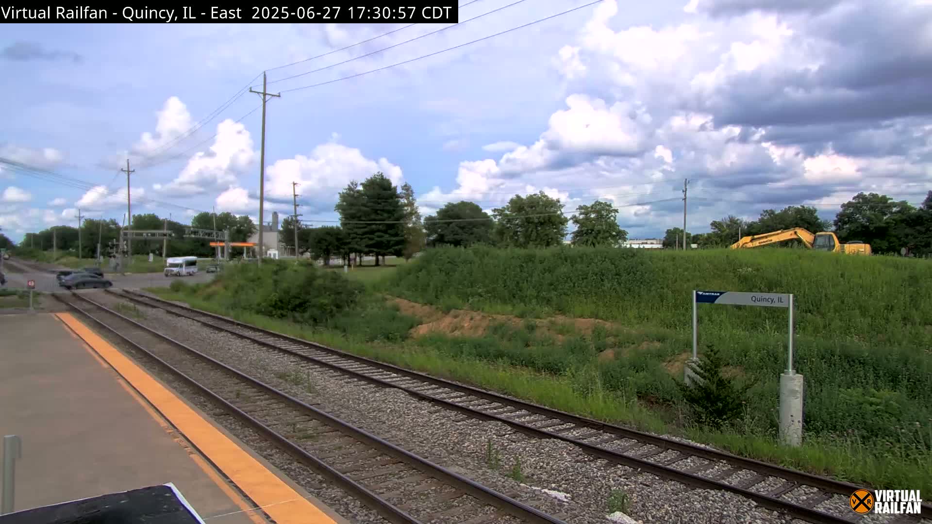 Quincy Amtrak Station & Railroad Crossing Live Cam - Quincy, Adams, Illinois, USA