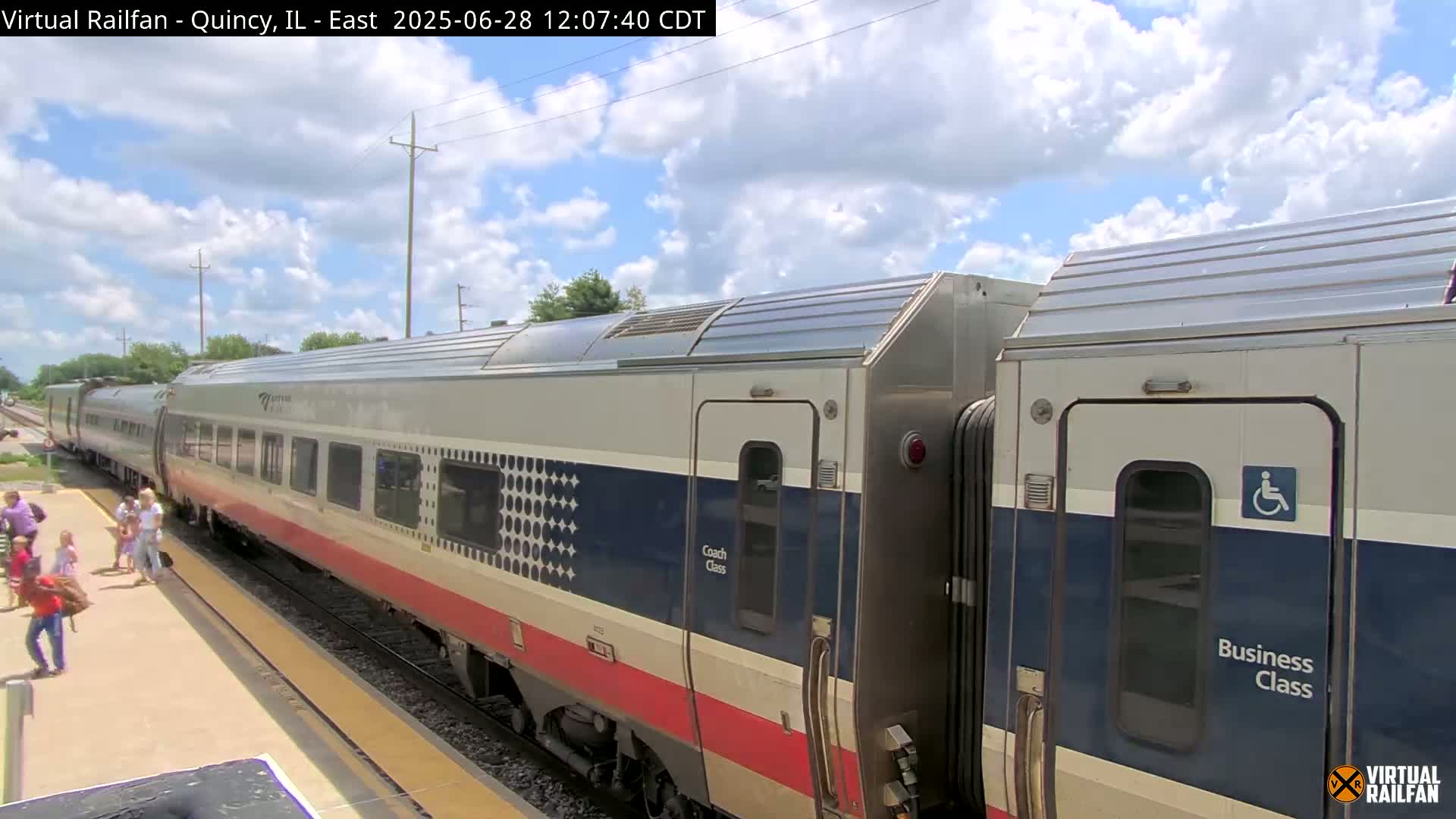 Quincy Amtrak Station & Railroad Crossing Live Cam - Quincy, Adams, Illinois, USA