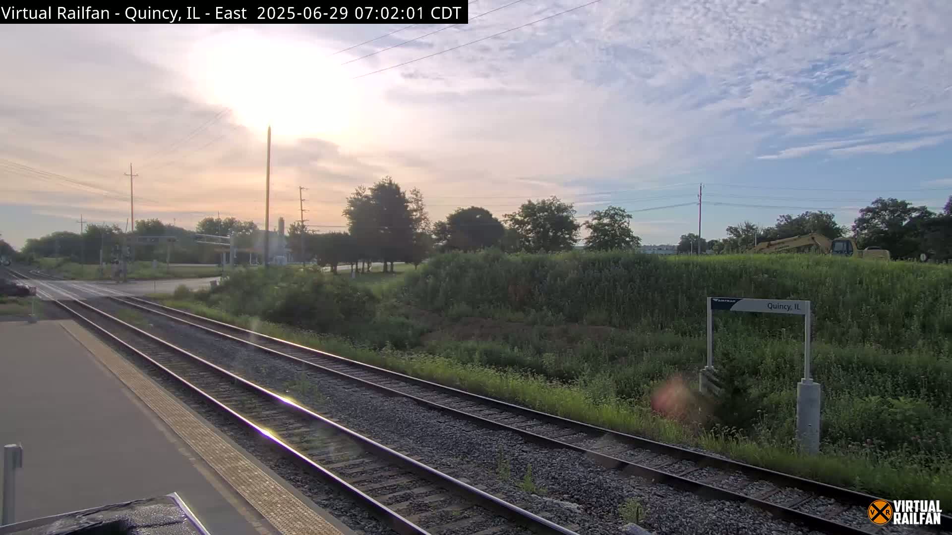 Quincy Amtrak Station & Railroad Crossing Live Cam - Quincy, Adams, Illinois, USA