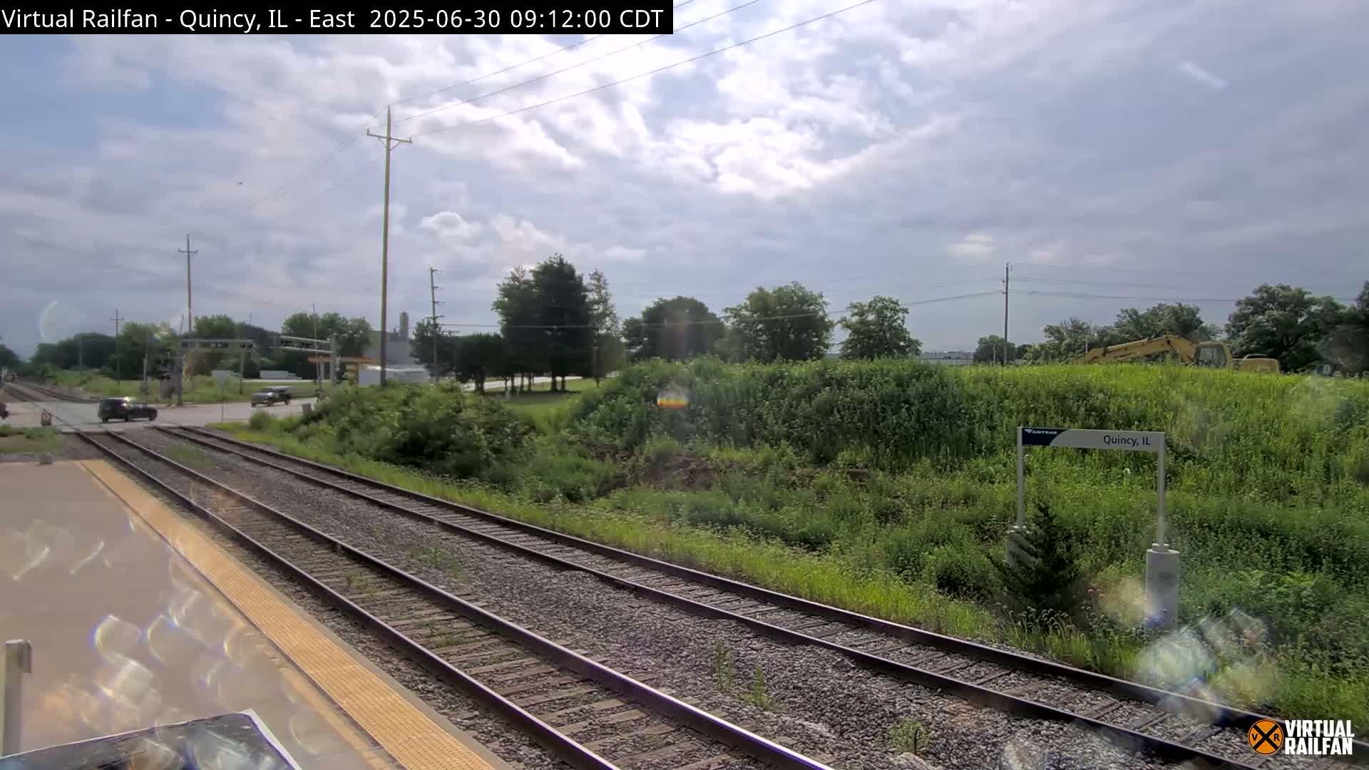 Quincy Amtrak Station & Railroad Crossing Live Cam - Quincy, Adams, Illinois, USA